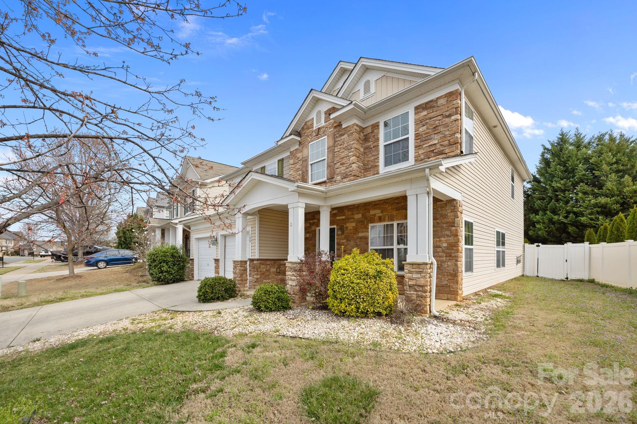 108 Sand Spur Dr, Mooresville, NC 28117