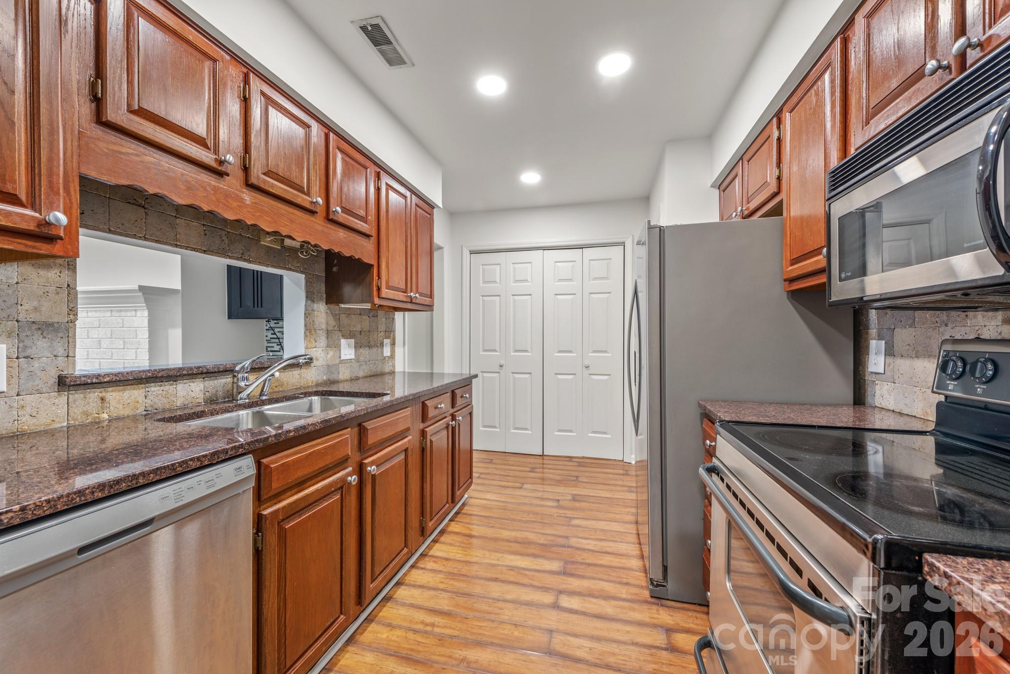 3507 Colony Crossing Dr, Charlotte, NC 28226