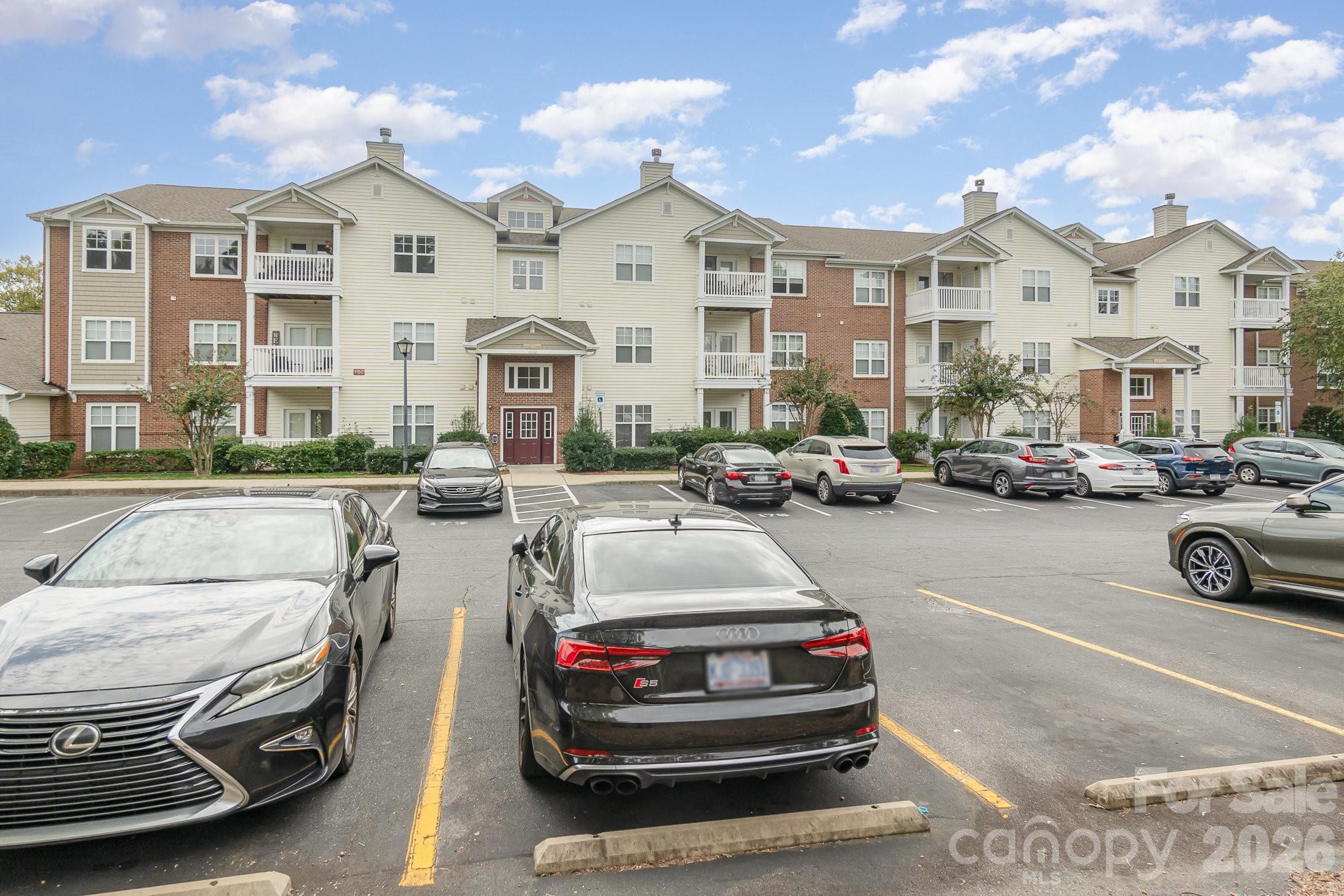 11264 Hyde Pointe Ct, Charlotte, NC 28262
