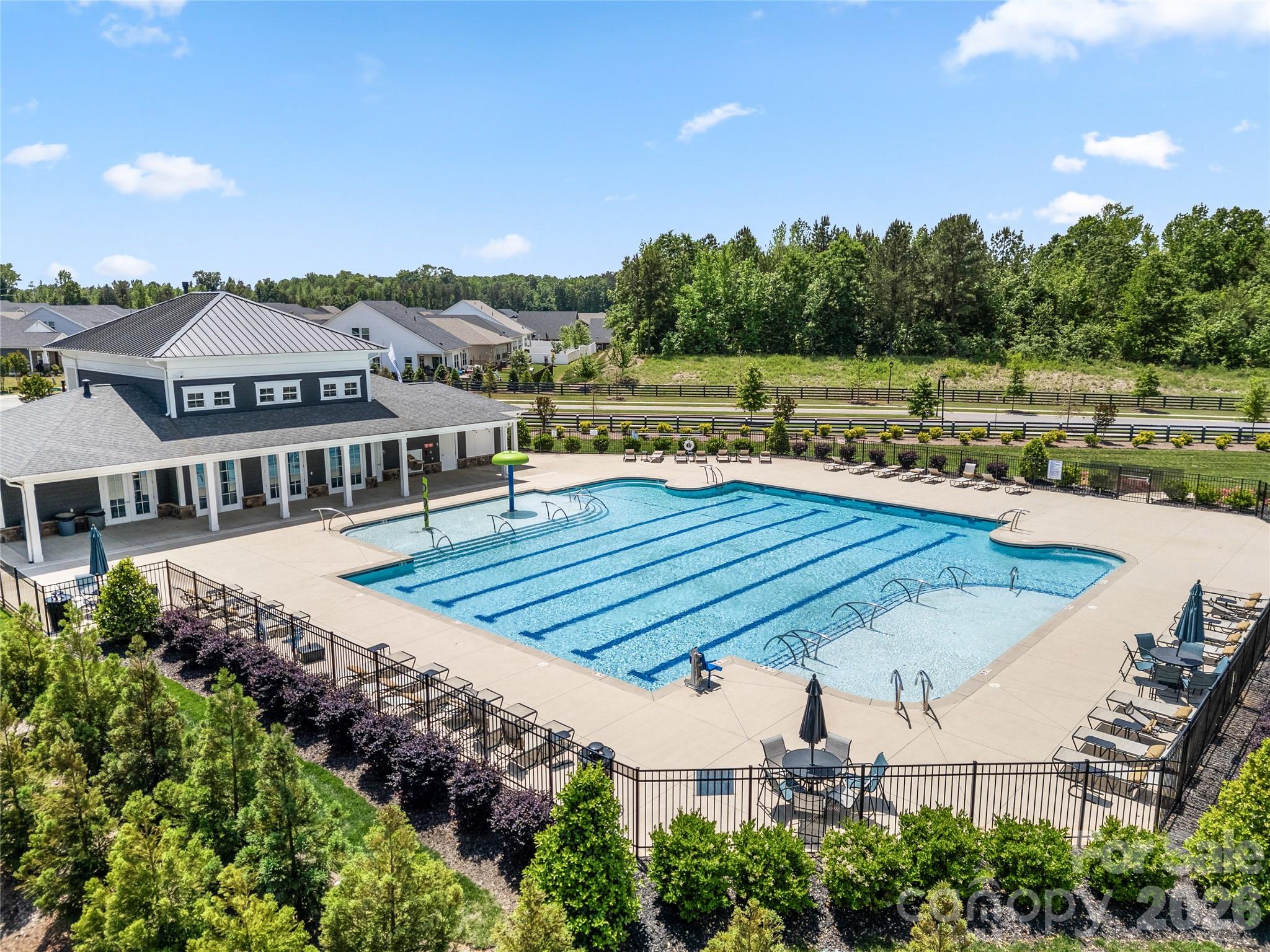 7549 Stonehouse Dr, Gastonia, NC 28056