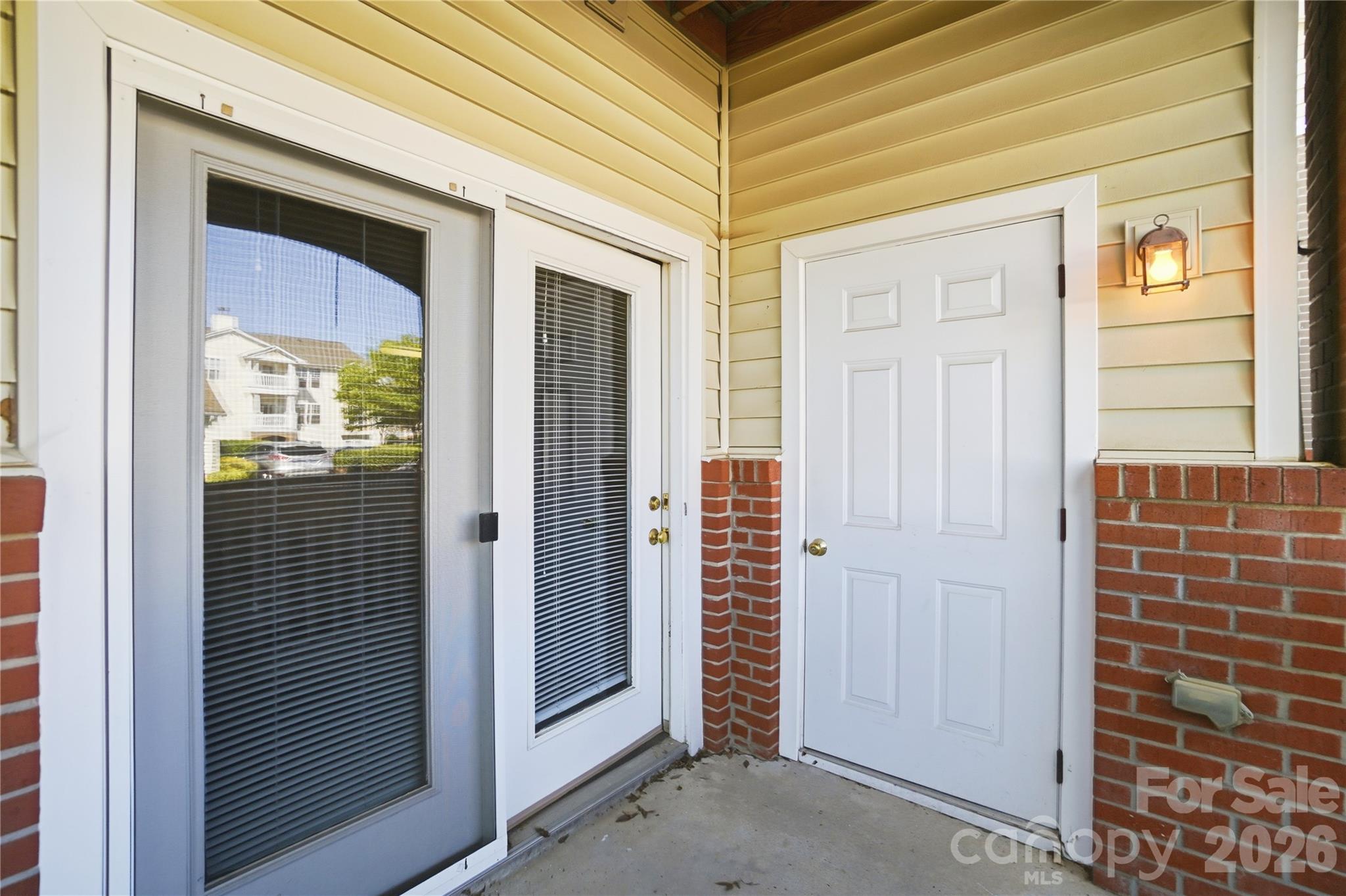 16742 Amberside Rd E, Cornelius, NC 28031