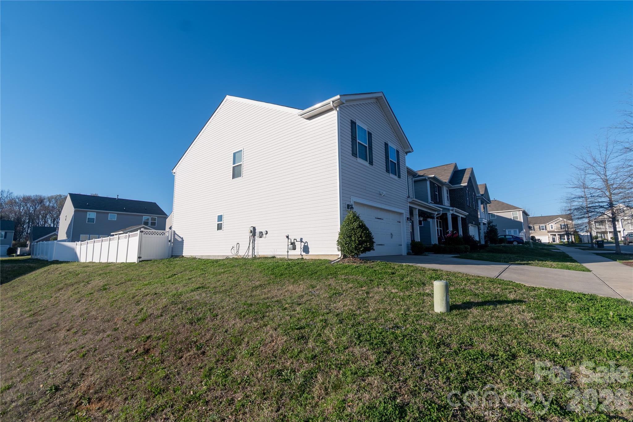 4320 Staffordshire Ln, Charlotte, NC 28213