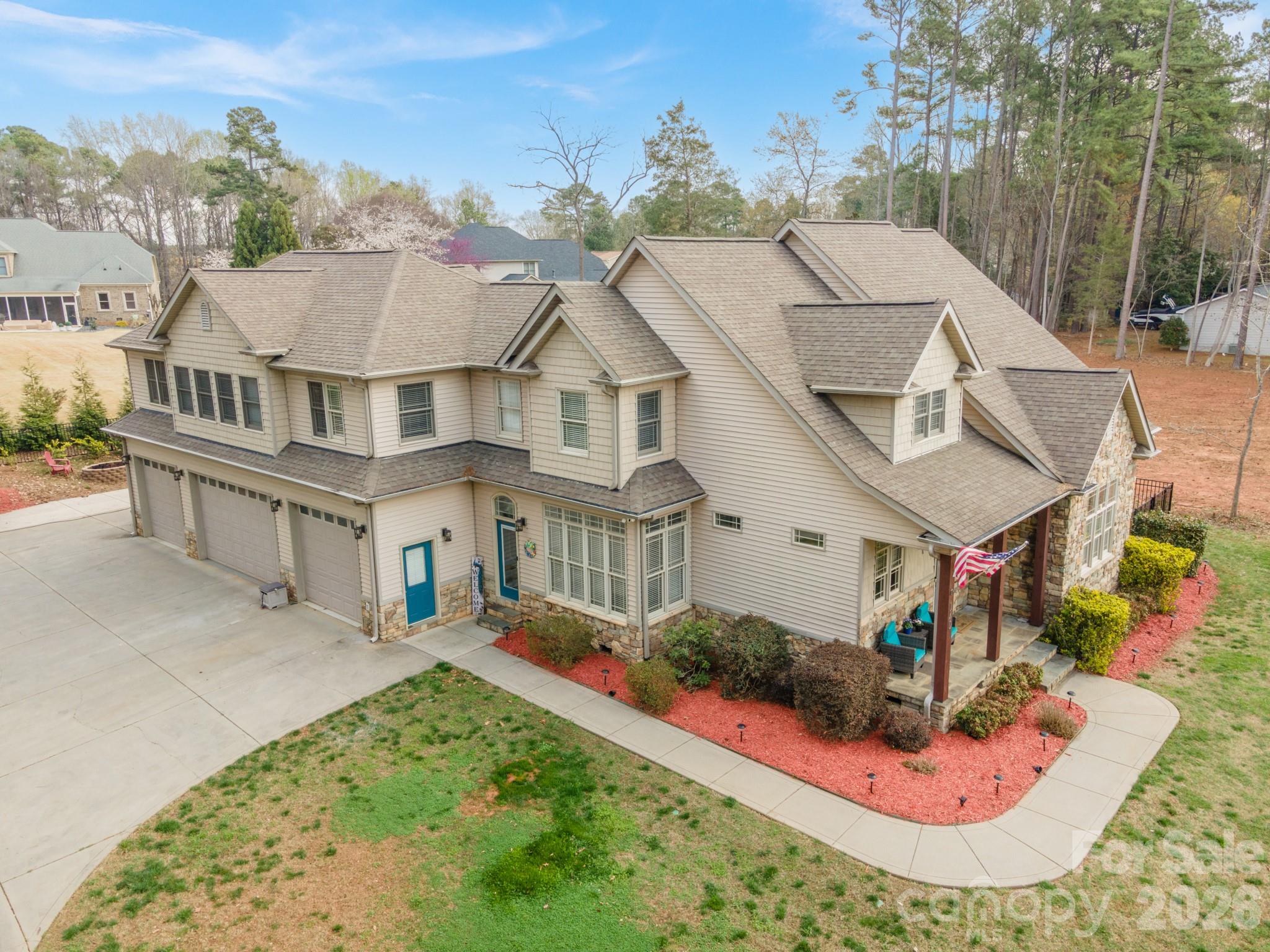 140 Pine Bluff Dr, Mooresville, NC 28117