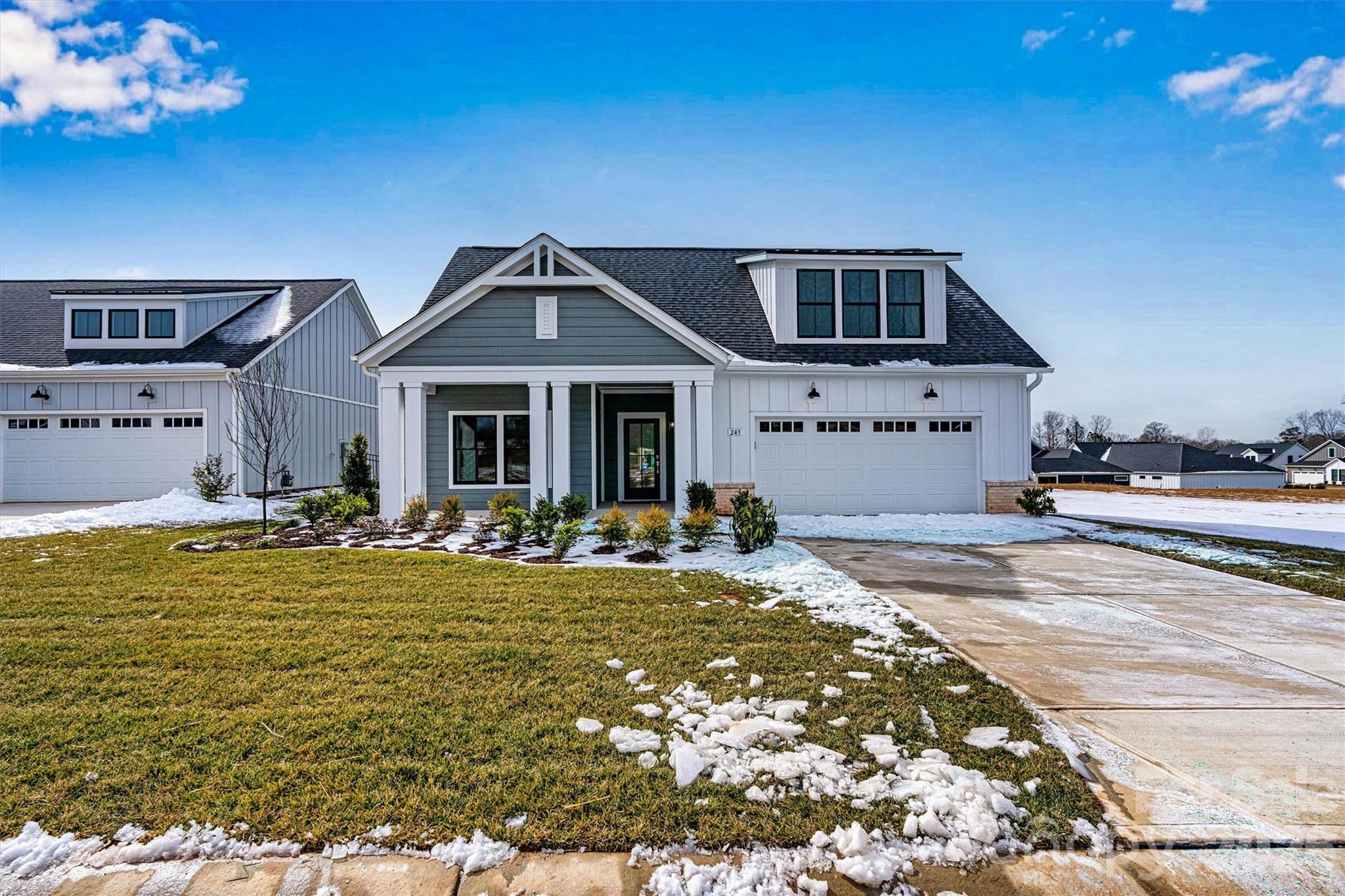 169 Alenda Lux Cir, Mooresville, NC 28115