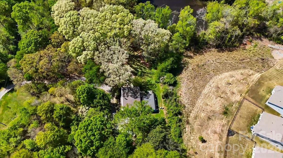 209 Edgewood Dr, Wingate, NC 28174