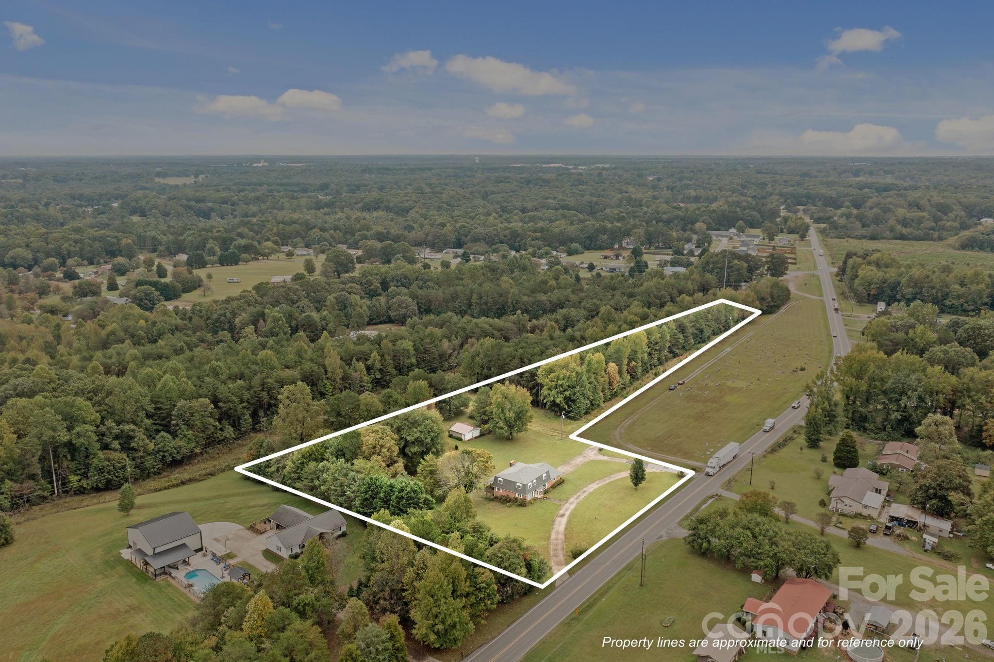1463 Charlotte Hw, Mooresville, NC 28115