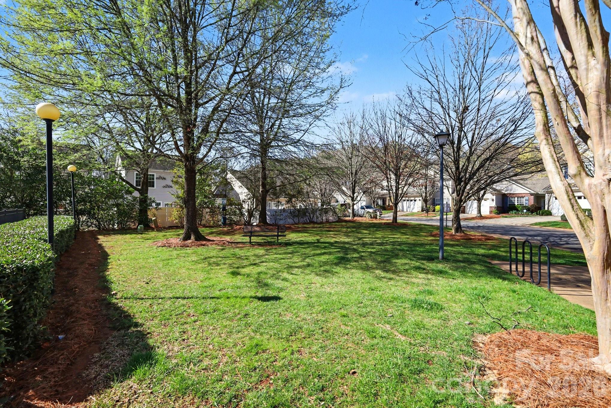 8411 Chaceview Ct, Charlotte, NC 28269