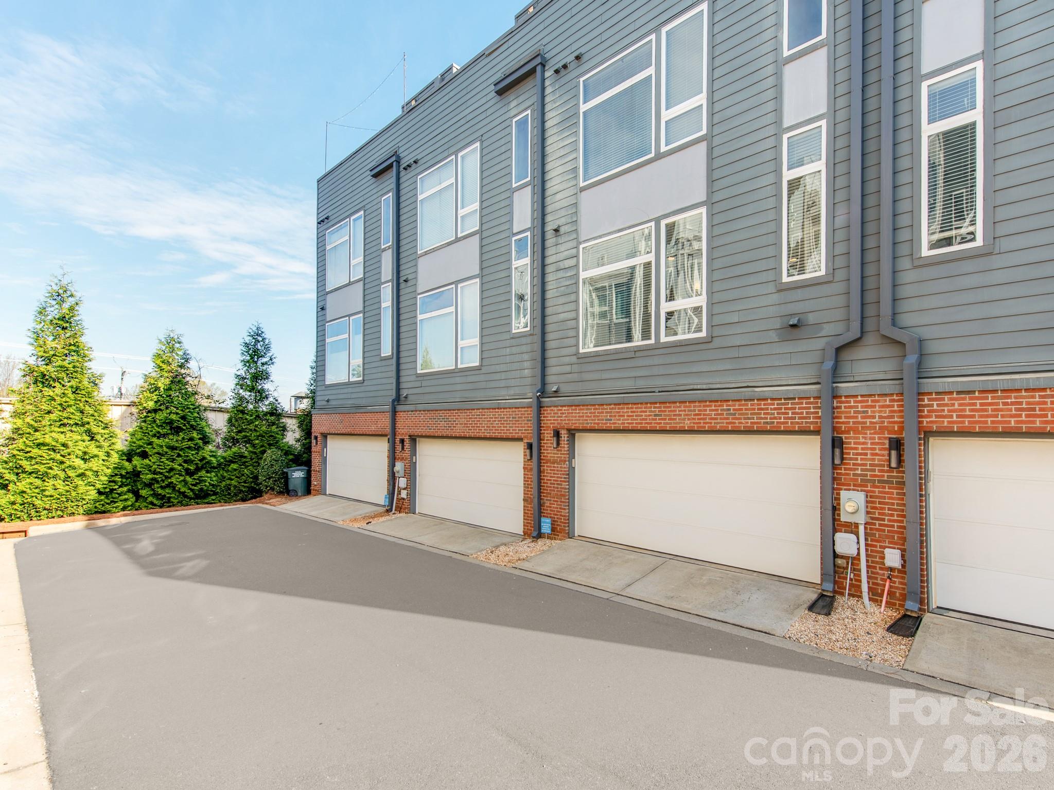 436 Southend Crossing Ln, Charlotte, NC 28203