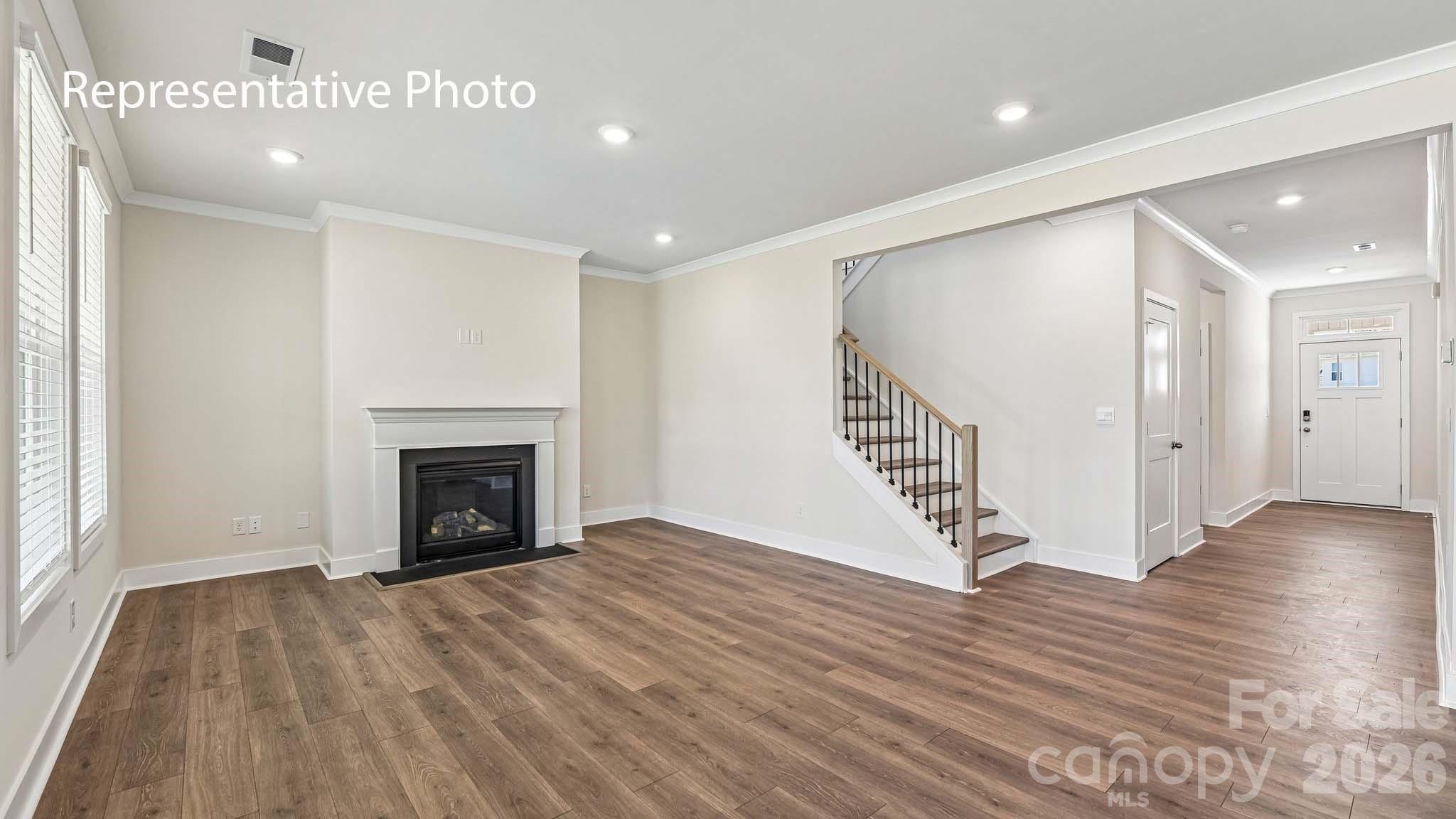 4151 Round Table Dr, Gastonia, NC 28056