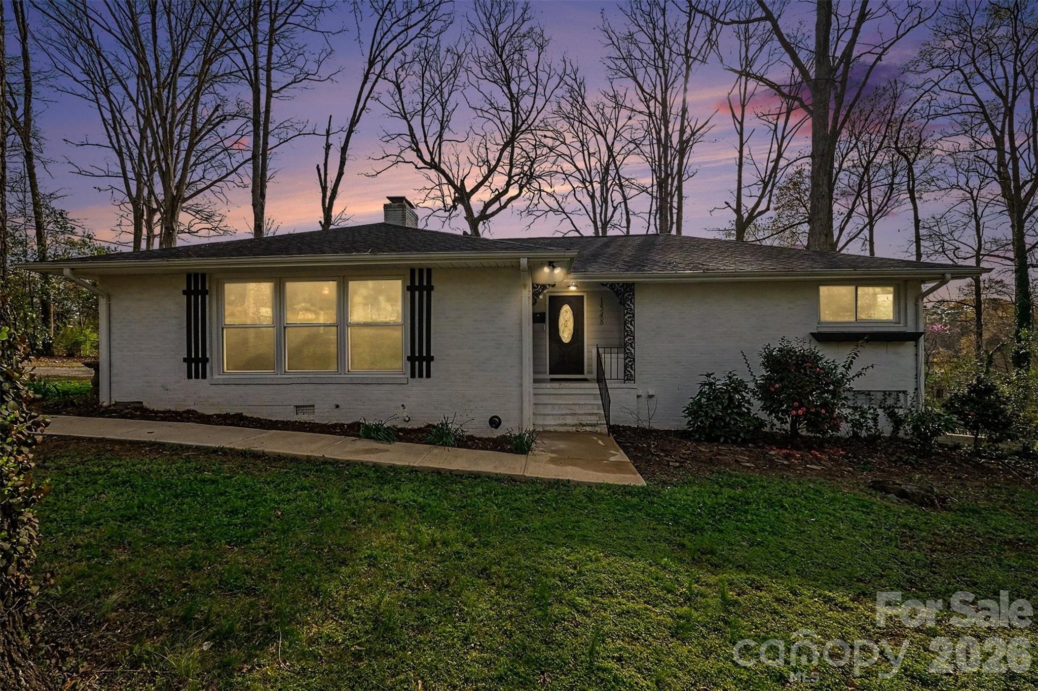 1548 Westbrook Cir, Gastonia, NC 28052
