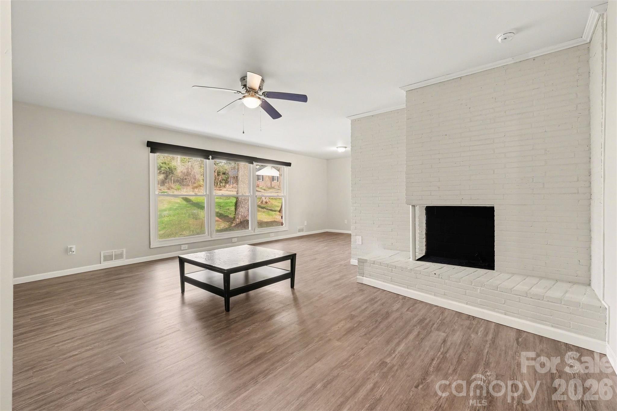 1548 Westbrook Cir, Gastonia, NC 28052