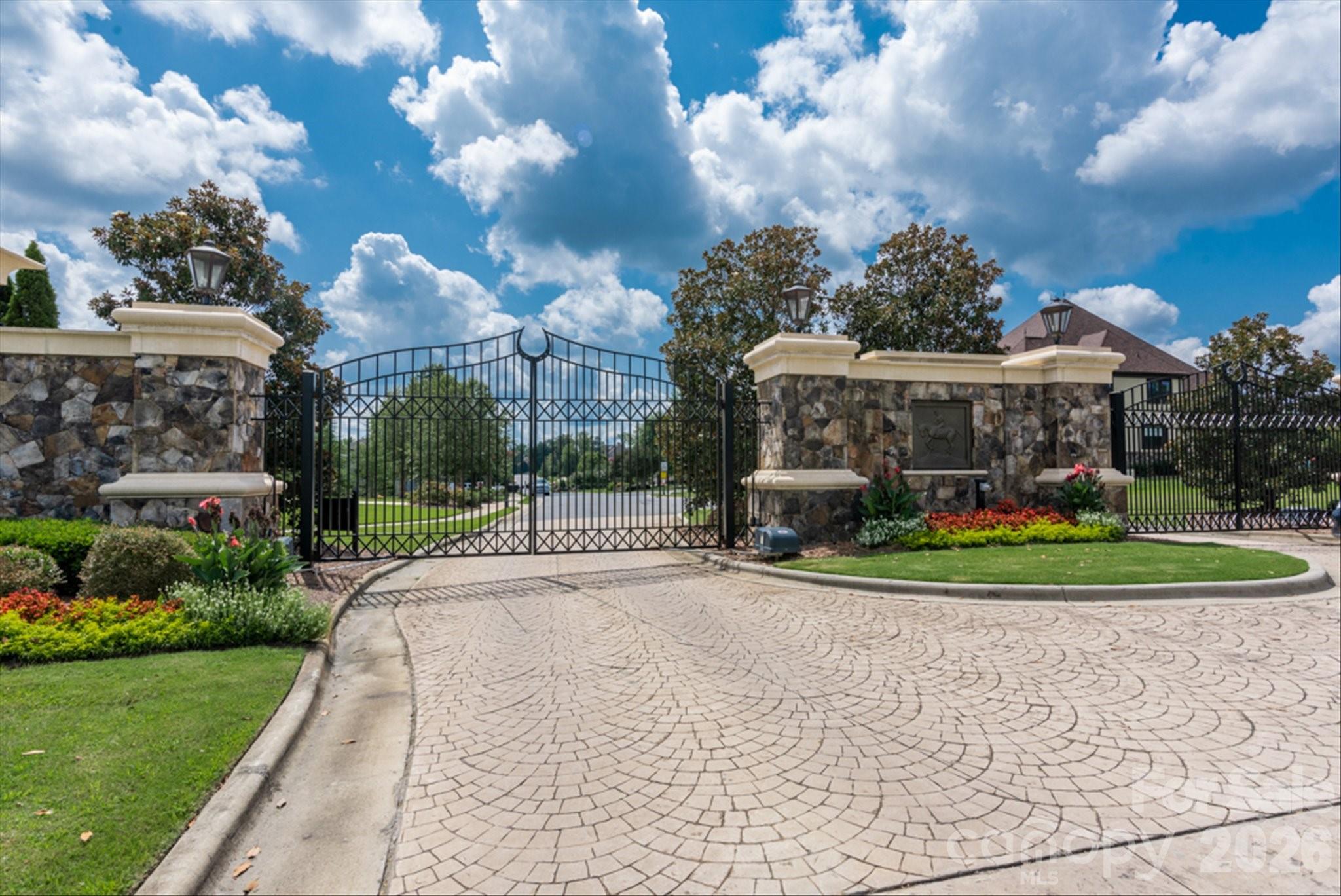 1629 Lookout Cir, Waxhaw, NC 28173