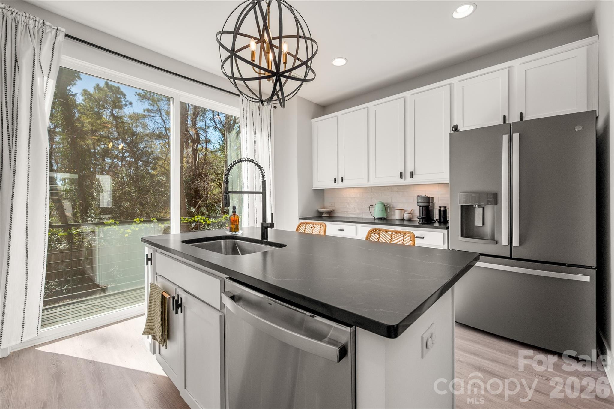 566 West End Dr, Charlotte, NC 28208
