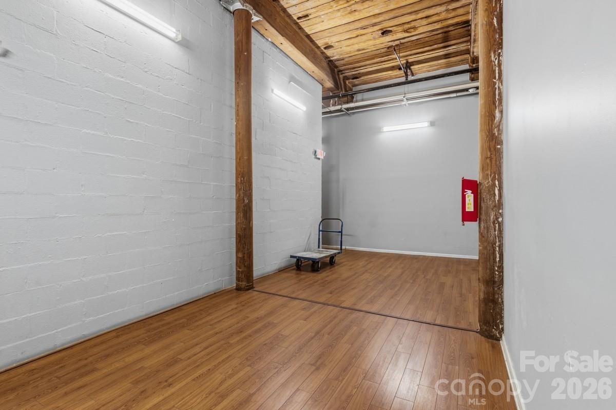 201 S Hoskins Rd #219, Charlotte, NC 28208