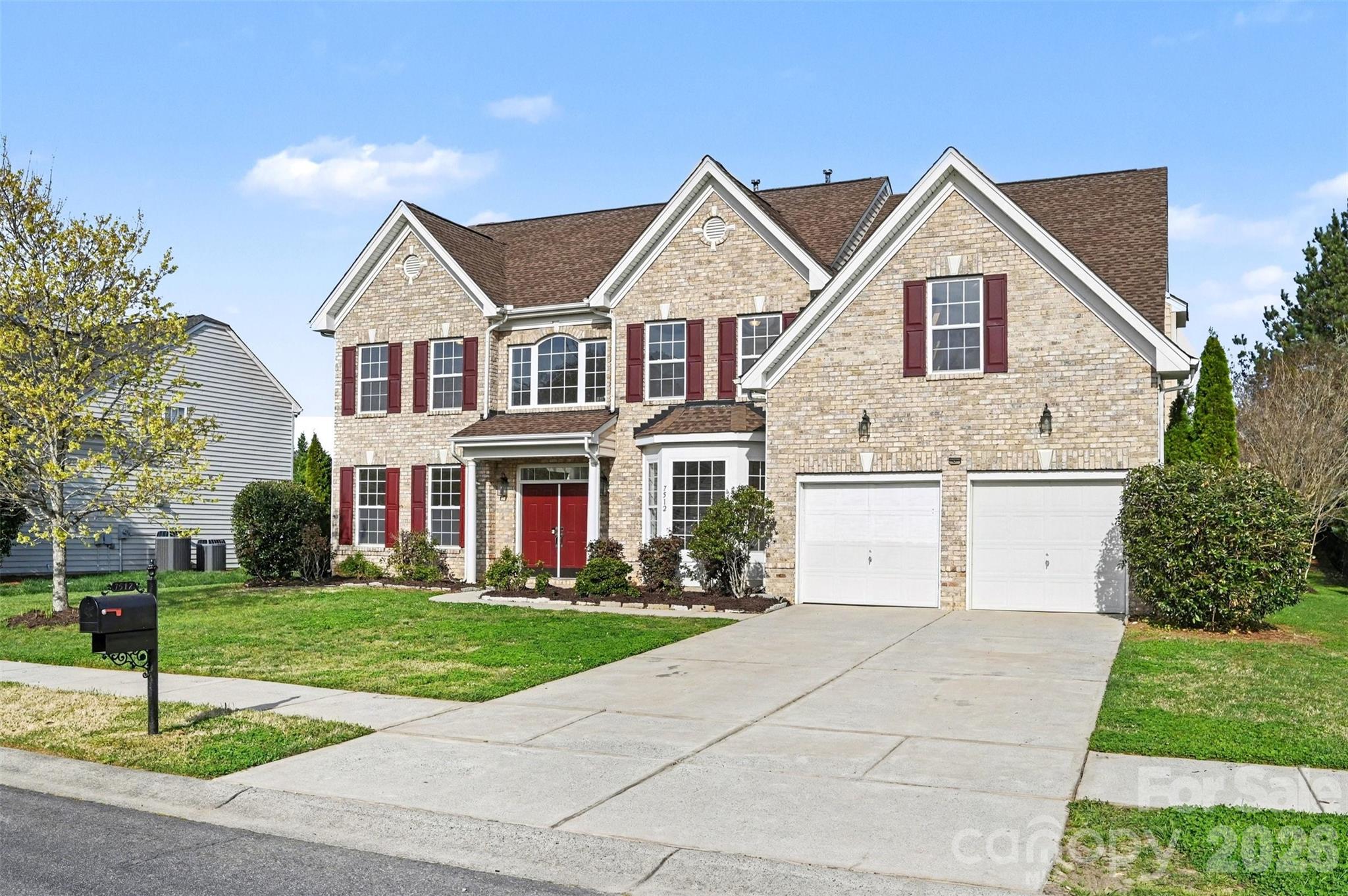 7512 Chasewater Dr, Harrisburg, NC 28075