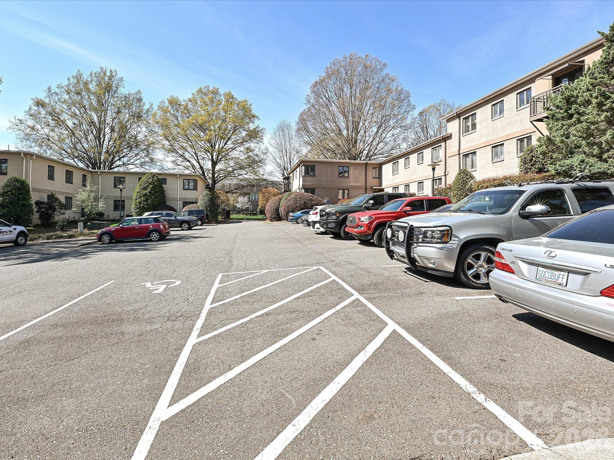 201 N Dotger Ave #C9, Charlotte, NC 28207