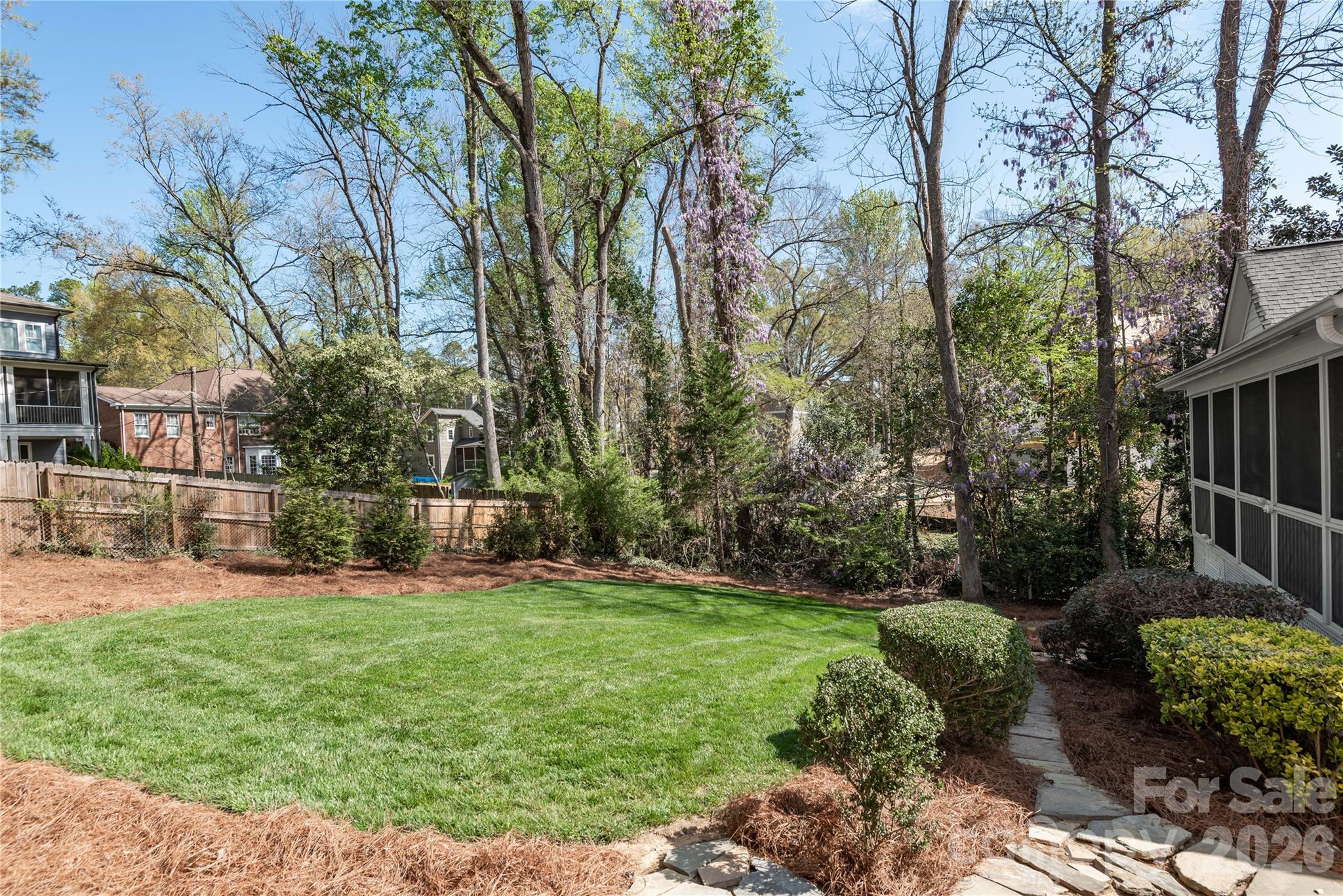 939 Linda Ln, Charlotte, NC 28211
