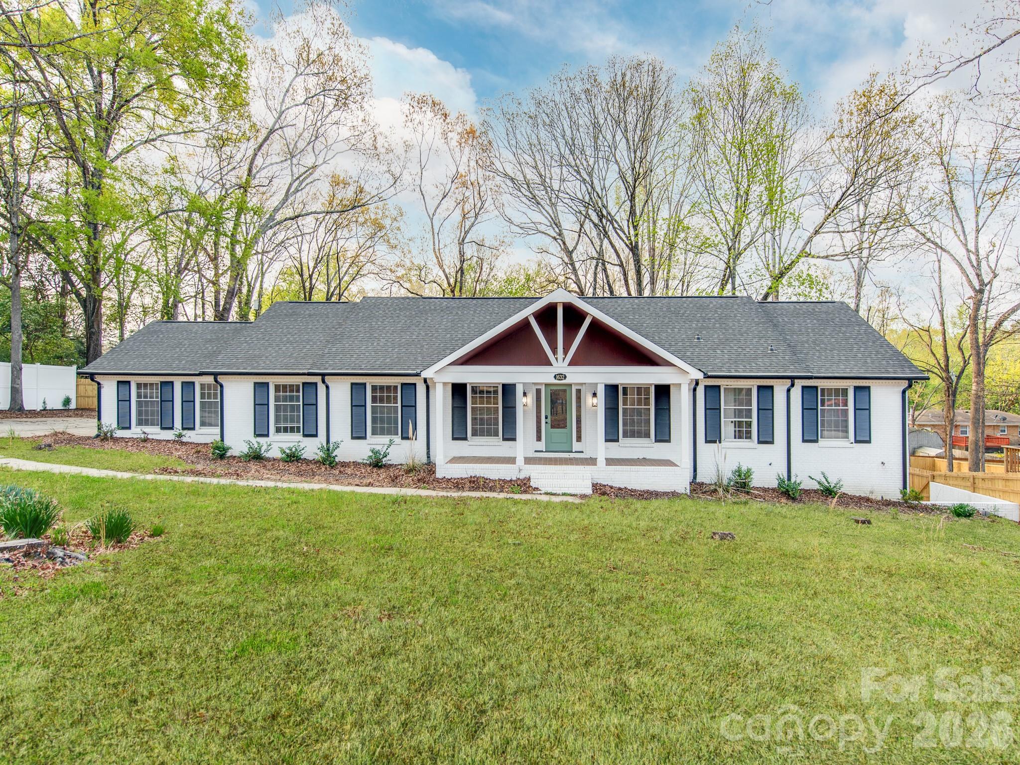 1632 Burtonwood Cir, Charlotte, NC 28212