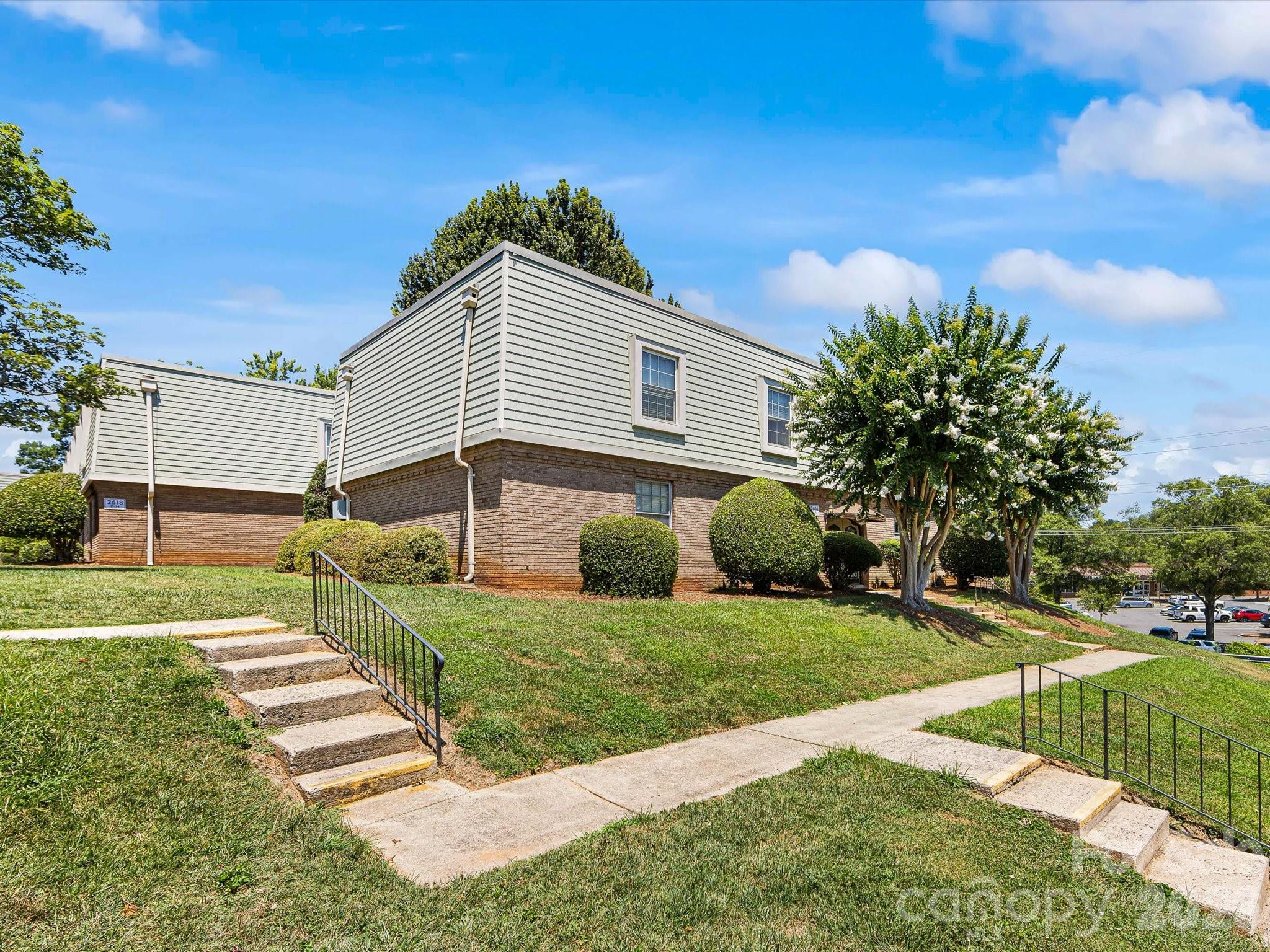 2616 Park Rd #B, Charlotte, NC 28209