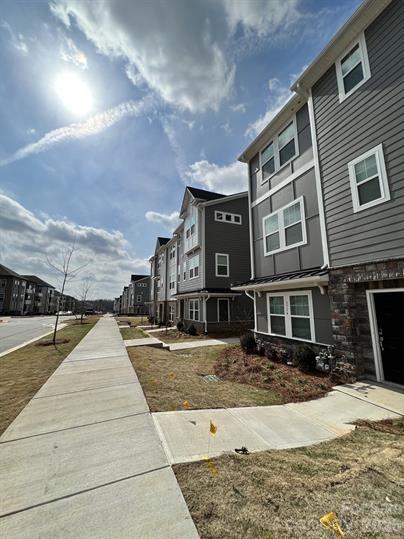3754 Memorial Pw, Charlotte, NC 28217