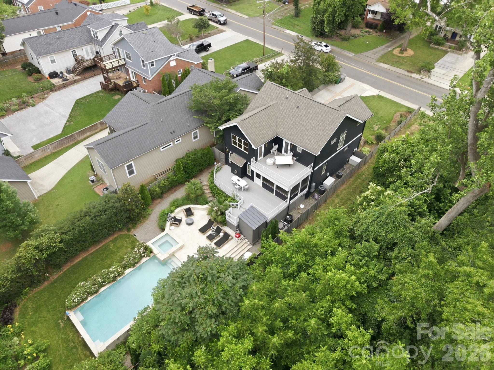 3220 Commonwealth Ave, Charlotte, NC 28205
