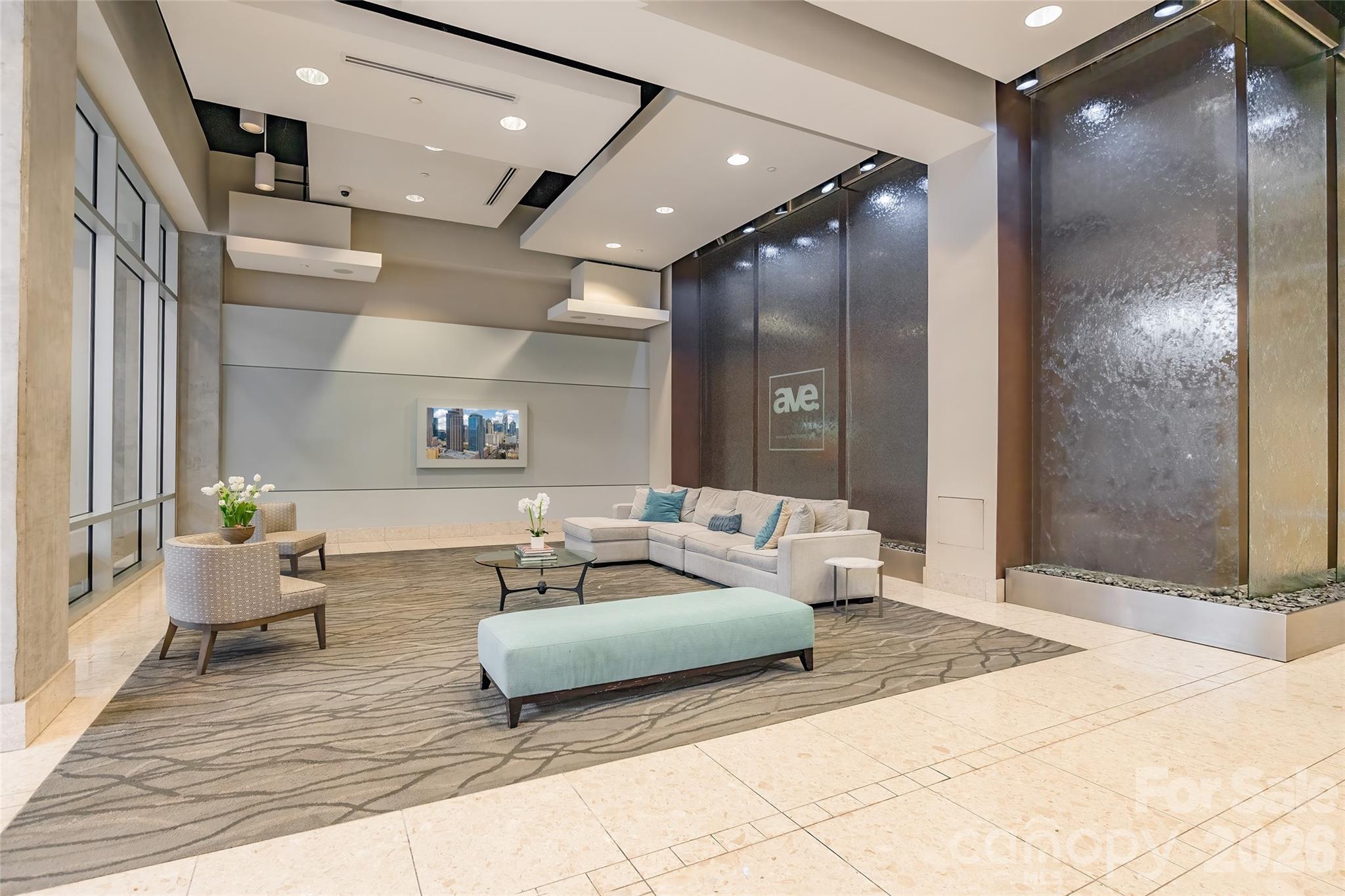210 N Church St #2811, Charlotte, NC 28202