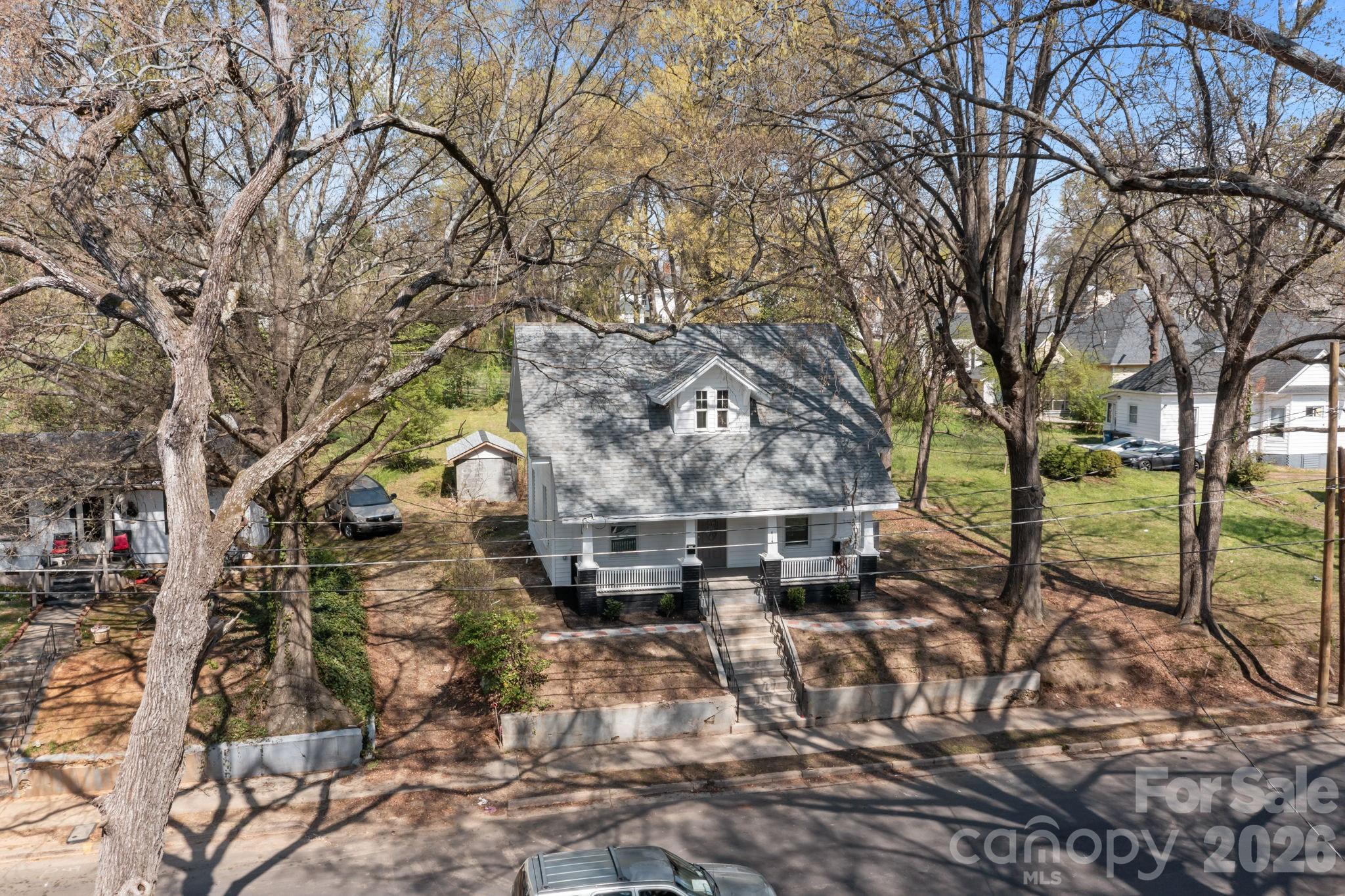 414 W Sharpe St, Statesville, NC 28677