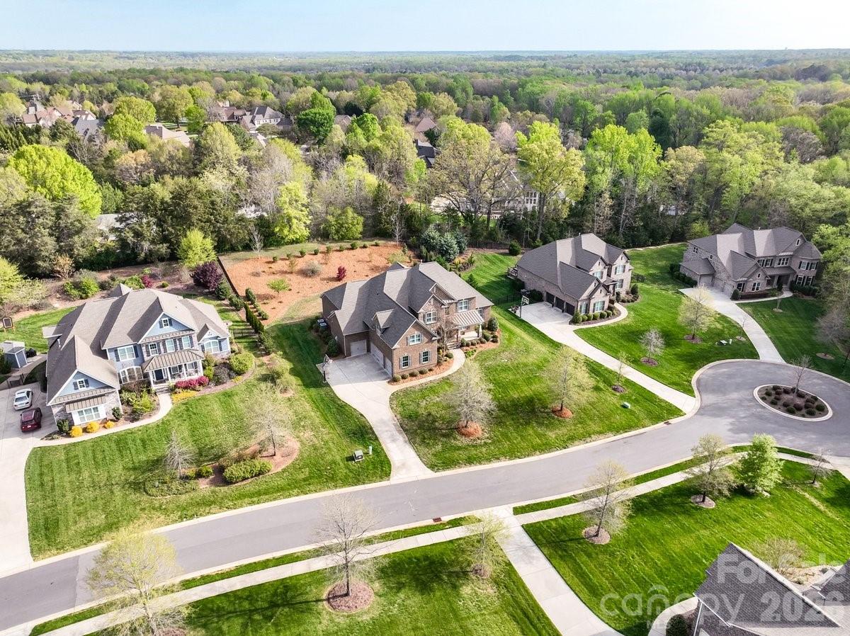1015 Golden Bell Dr, Waxhaw, NC 28173