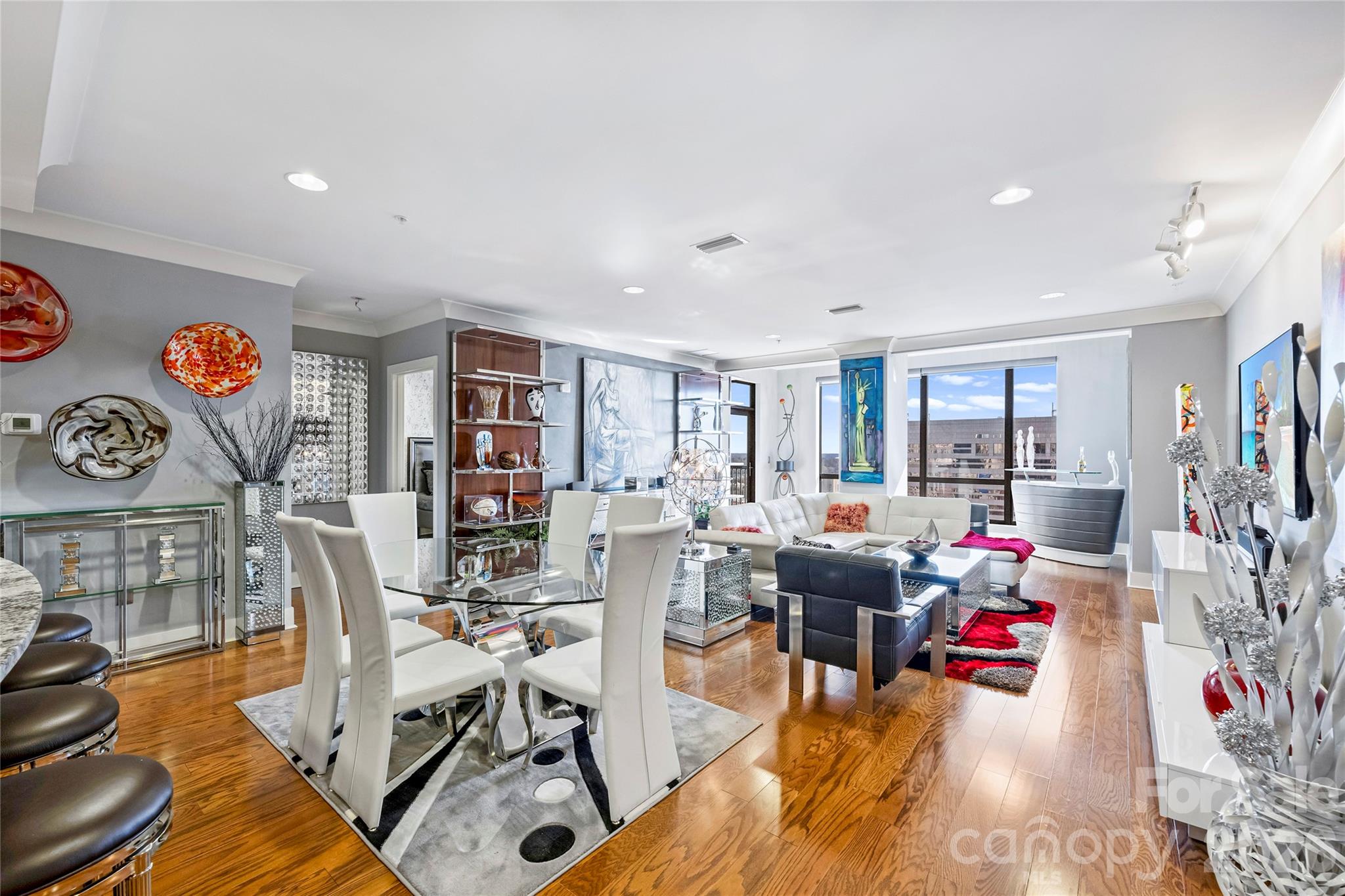 222 S Caldwell St #1612, Charlotte, NC 28202