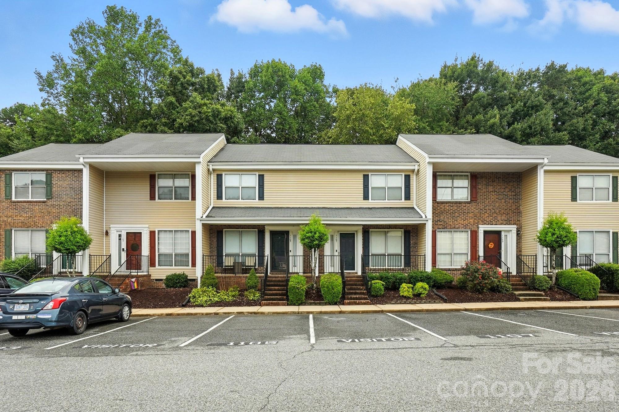 1101 Surry Ln, Gastonia, NC 28054