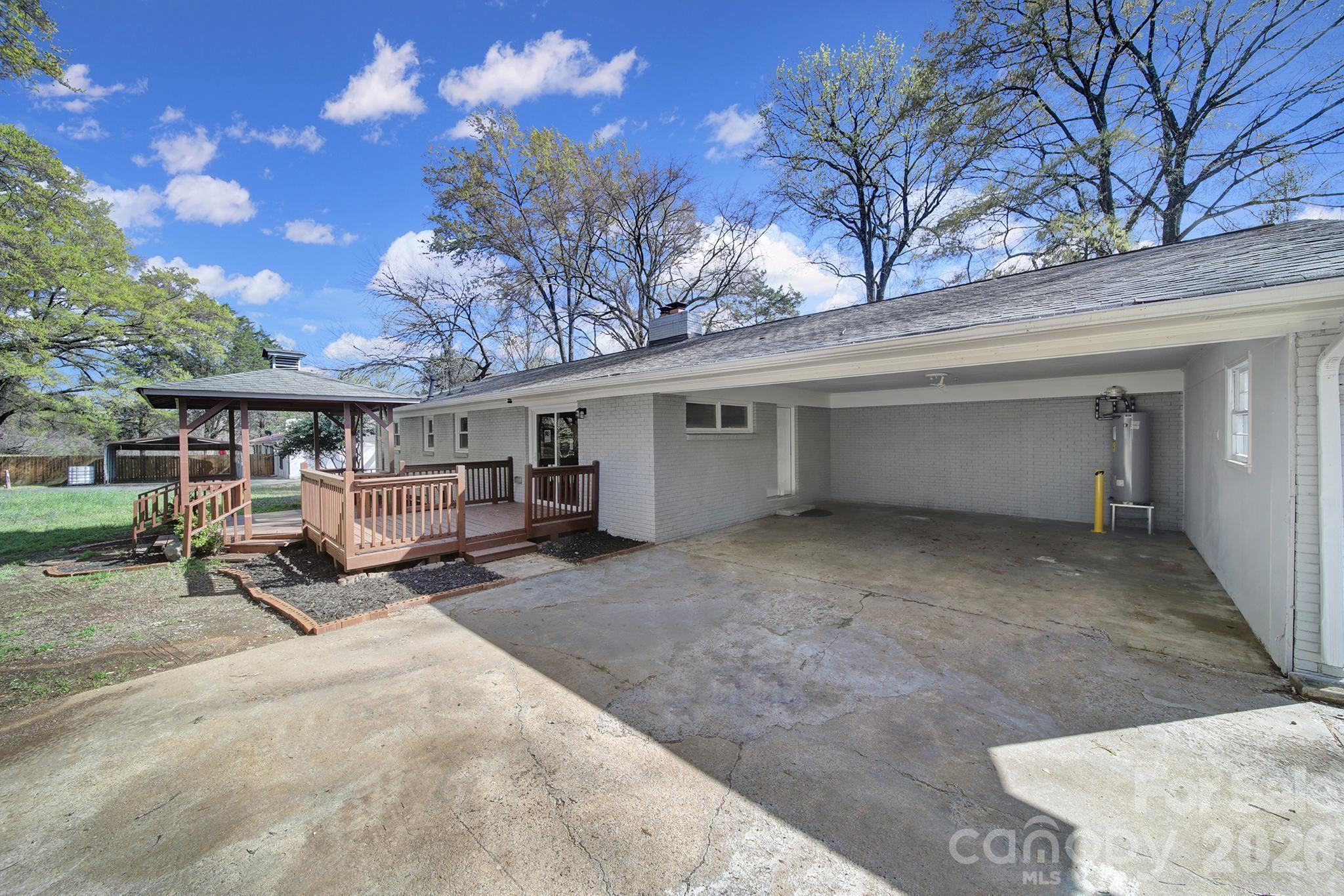 519 Amon Ln, Pineville, NC 28134