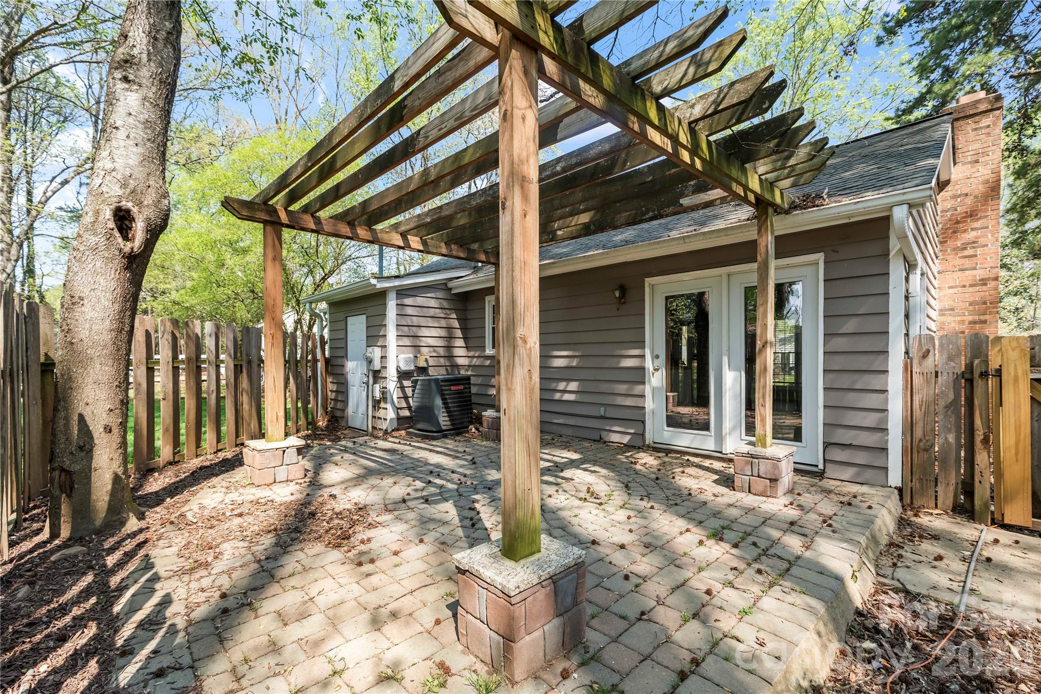 4518 Nicks Tavern Rd, Charlotte, NC 28215