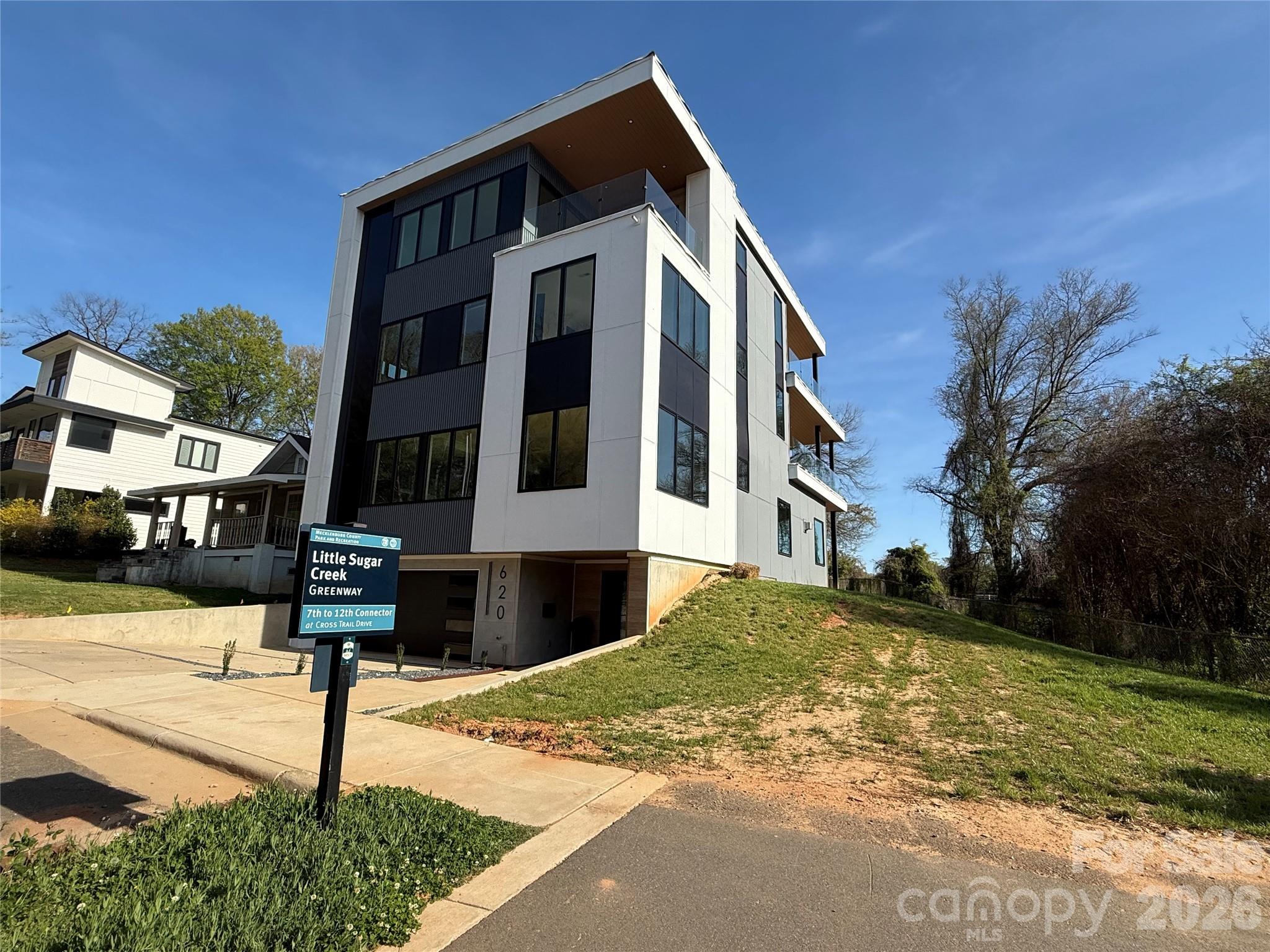 620 Cross Trail Dr, Charlotte, NC 28204