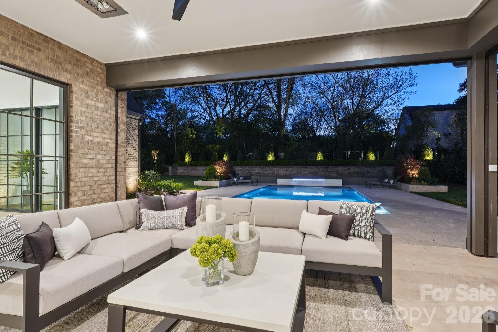 2103 Cortelyou Rd, Charlotte, NC 28211