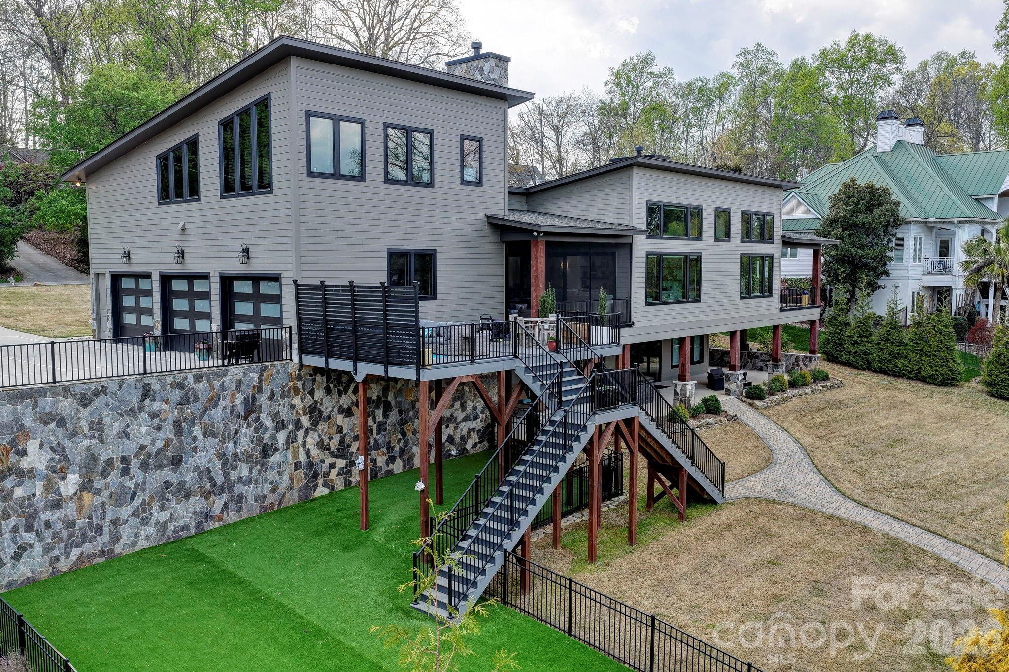 644 Normandy Rd, Mooresville, NC 28117