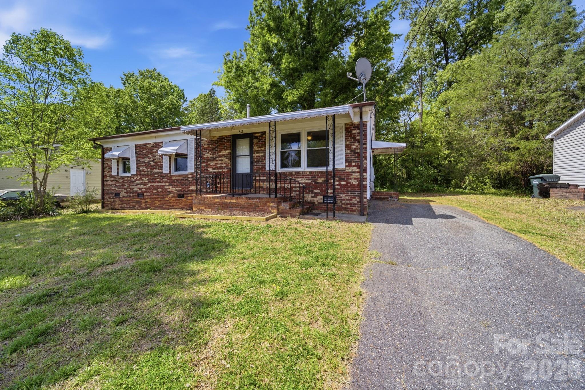 661 Kilborne Dr, Gastonia, NC 28052