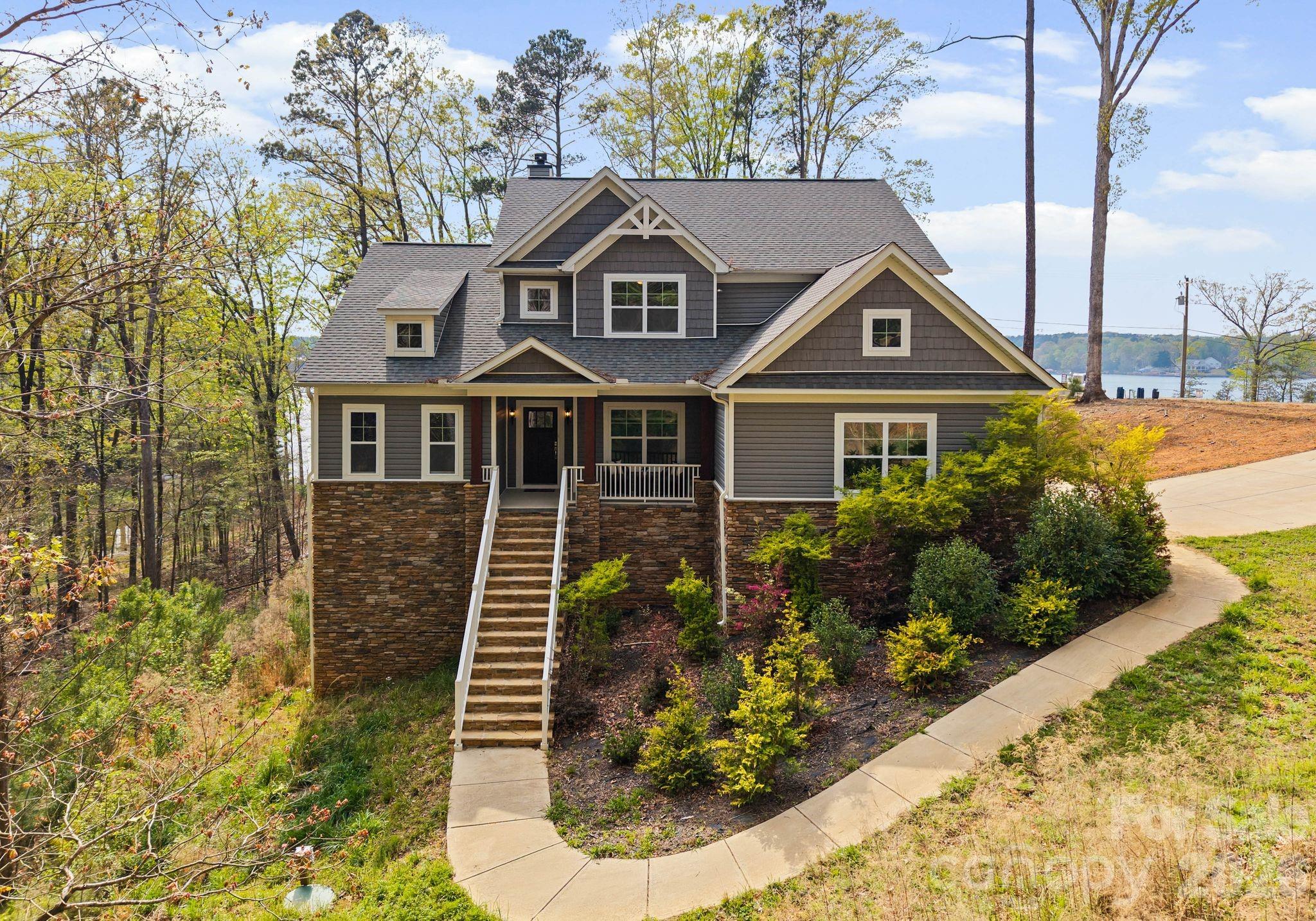 13701 Petworth Ct, Charlotte, NC 28278