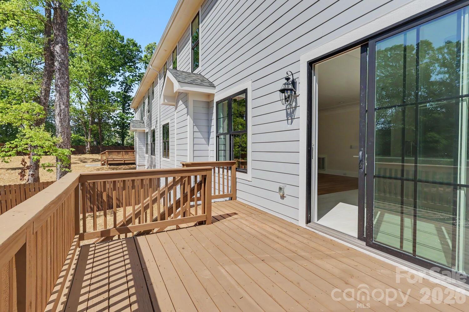 4304 Tangle Dr, Charlotte, NC 28211