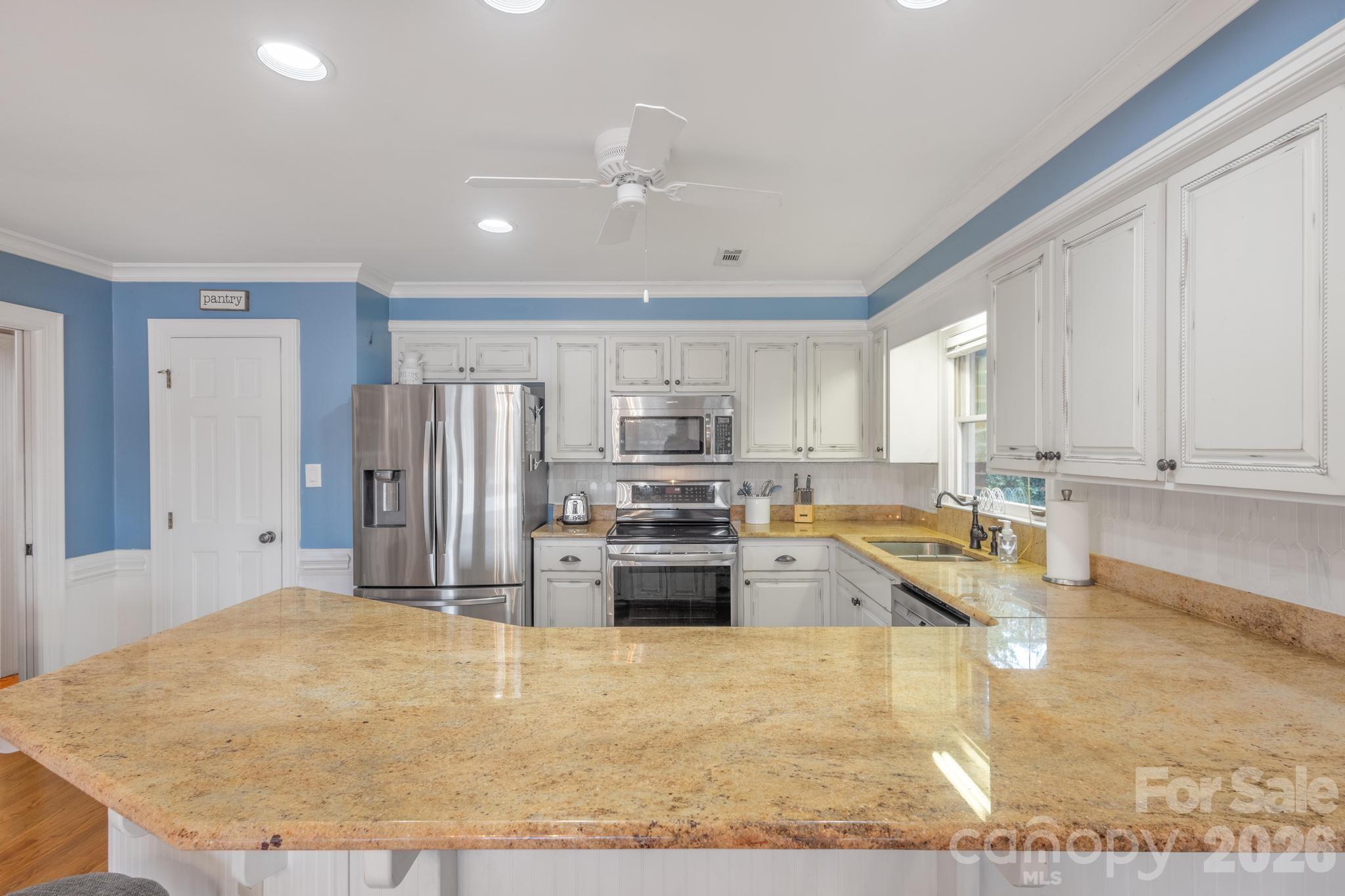 185 Willow Point Rd, Troutman, NC 28166