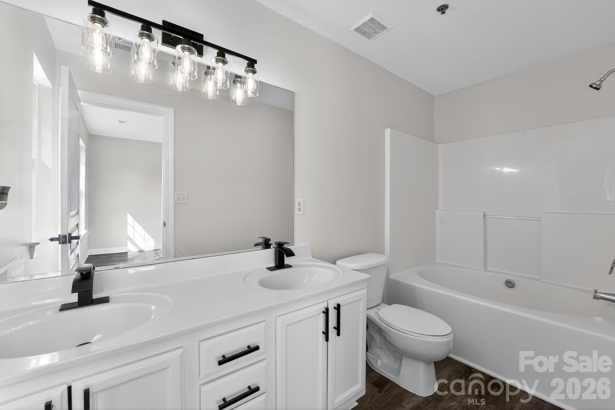 2838 Avalon Loop Rd, Charlotte, NC 28269