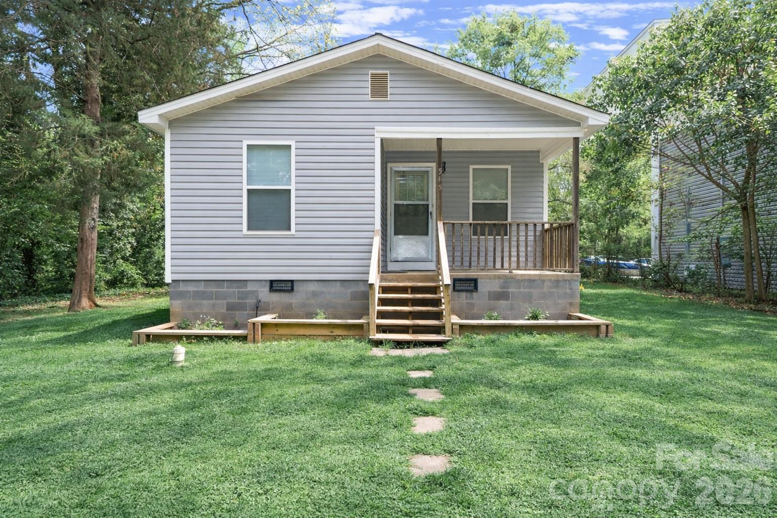 545 Gantt St, Mooresville, NC 28115