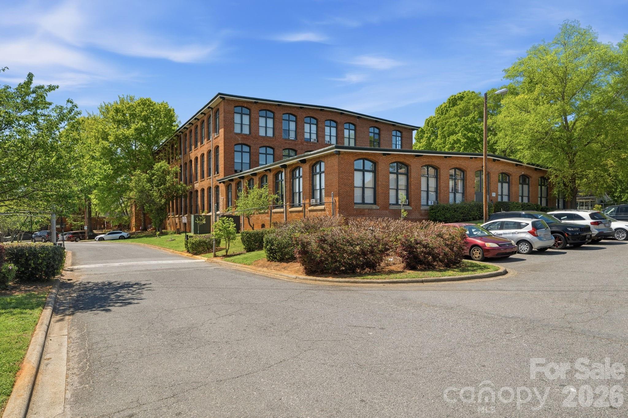 201 S Hoskins Rd #236, Charlotte, NC 28208