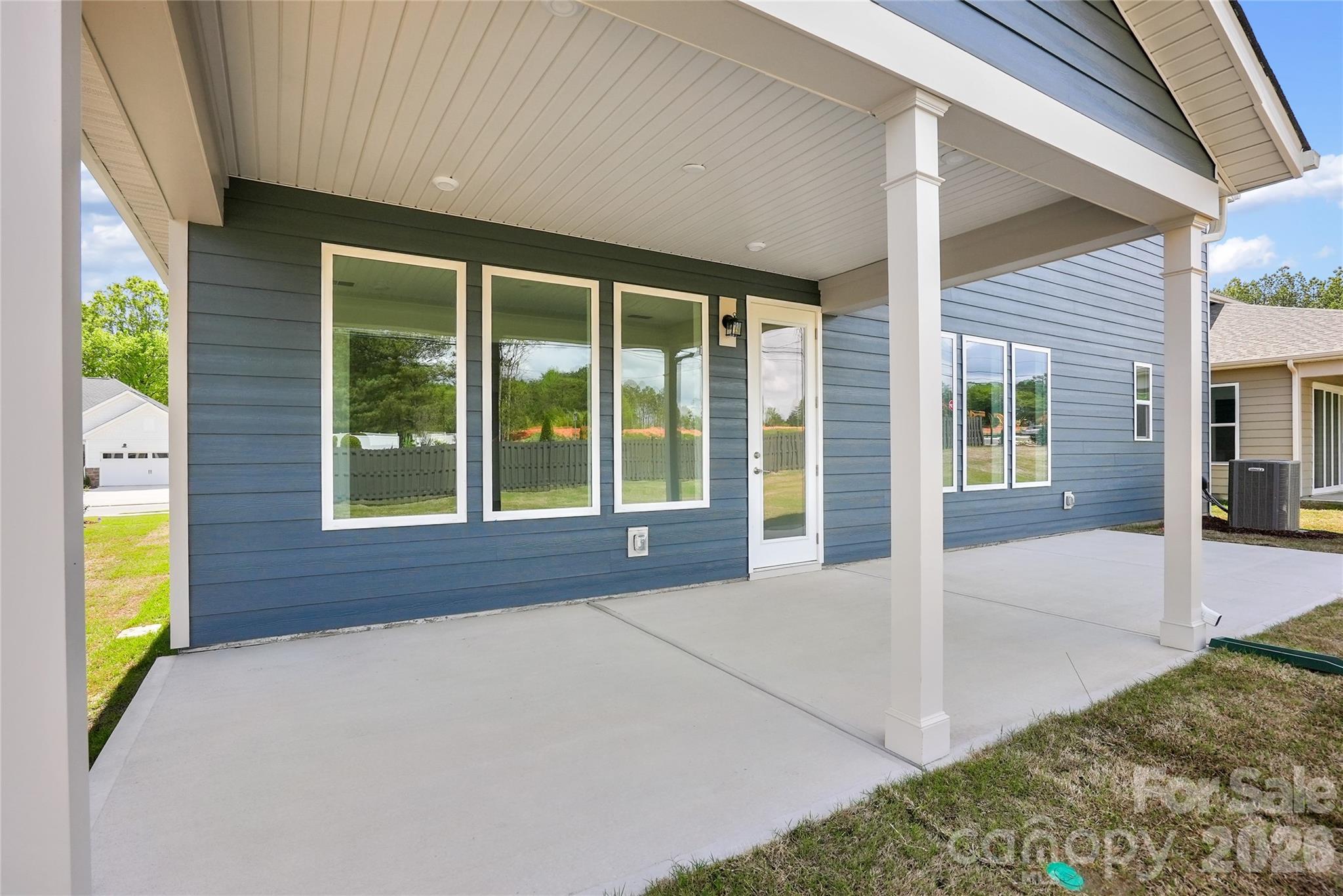 13911 Penbury Ln, Charlotte, NC 28278