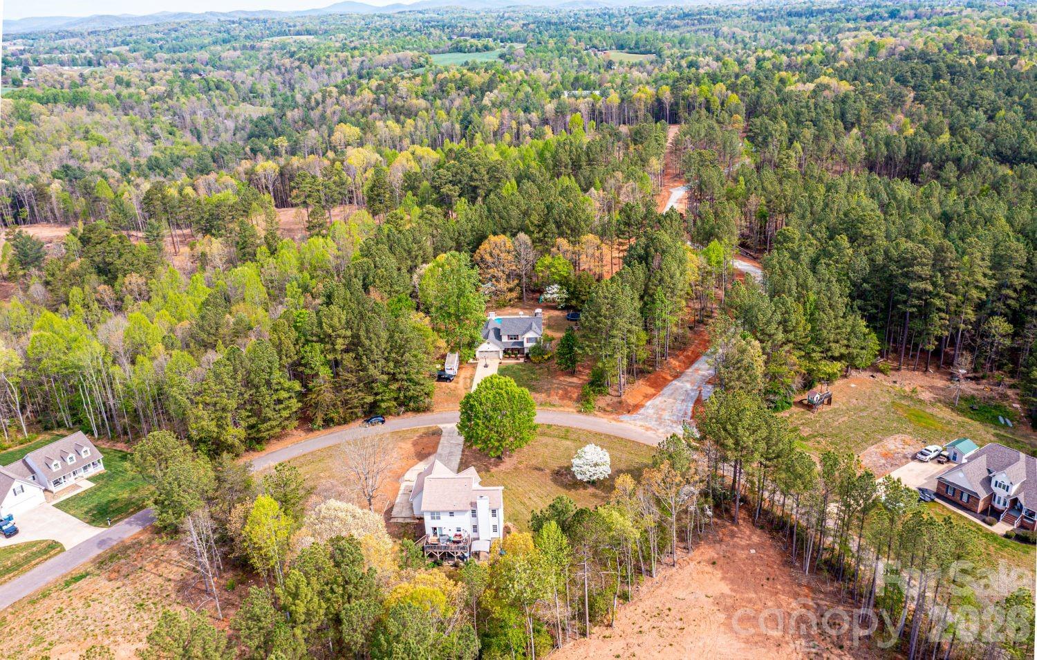70 Sienna Dr, Hickory, NC 28601