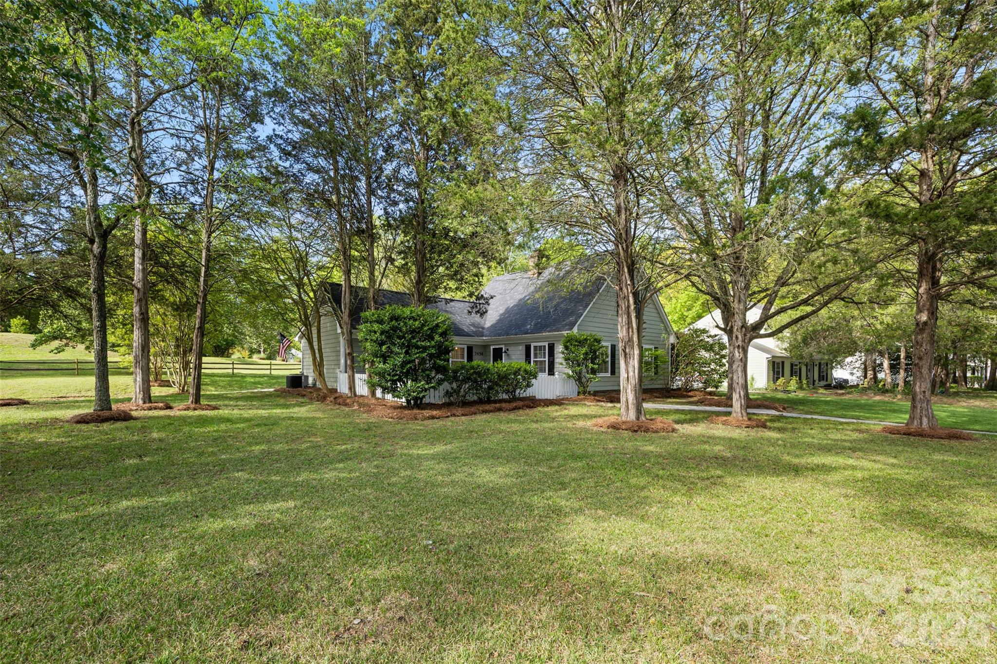 7456 Crowflock Ct, Charlotte, NC 28226