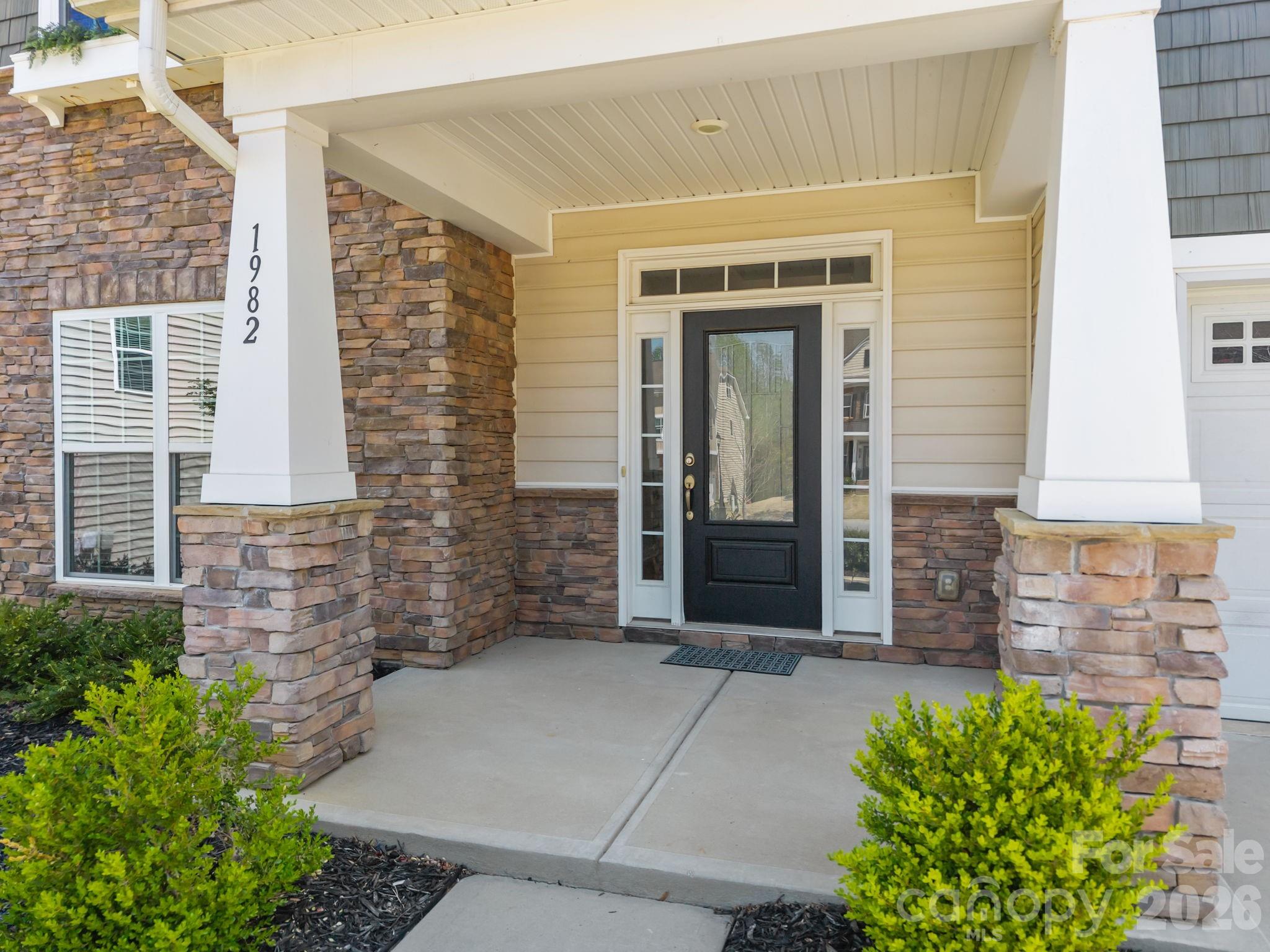 1982 Smokey Quartz Rd, Davidson, NC 28036