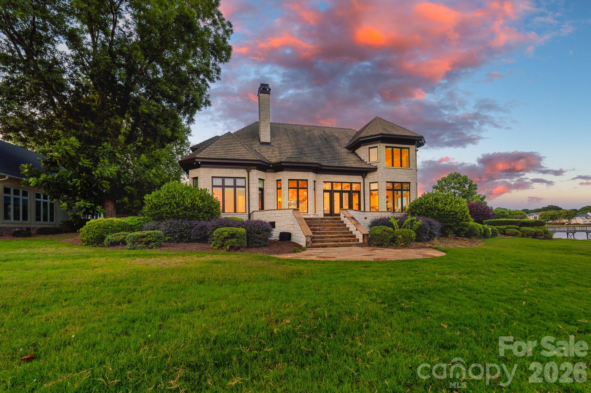 18212 Pompano Pl, Cornelius, NC 28031