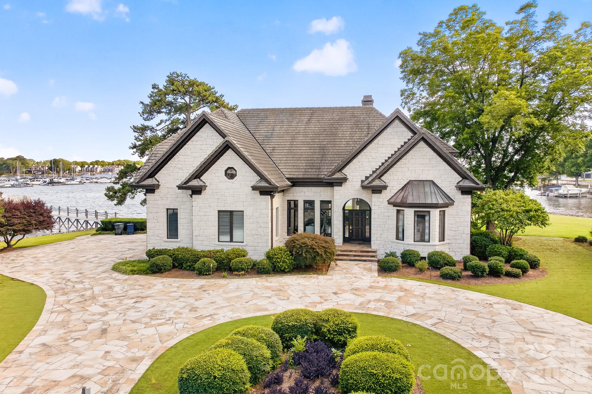 18212 Pompano Pl, Cornelius, NC 28031