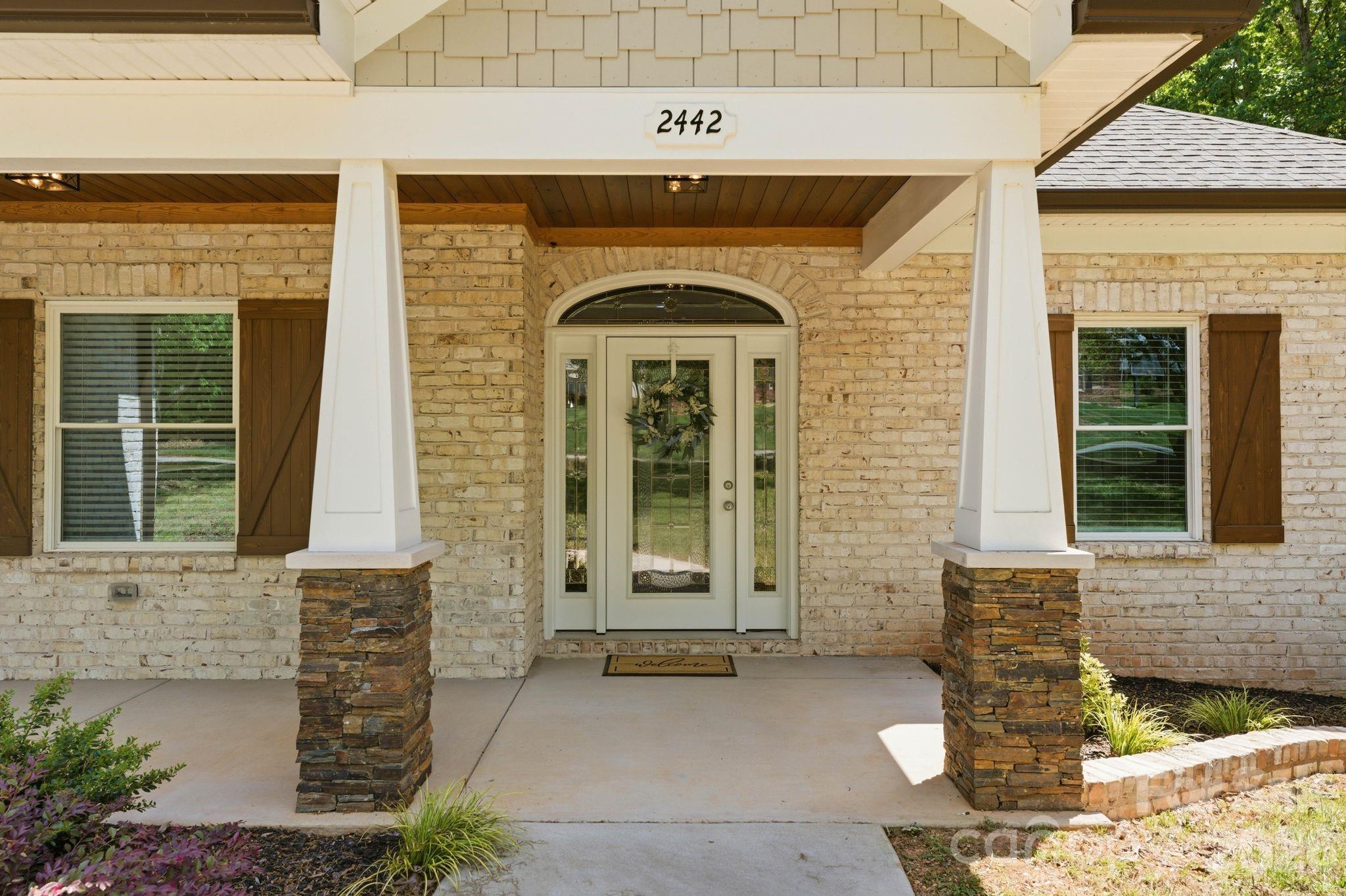 2442 Falcon Ln, Statesville, NC 28625