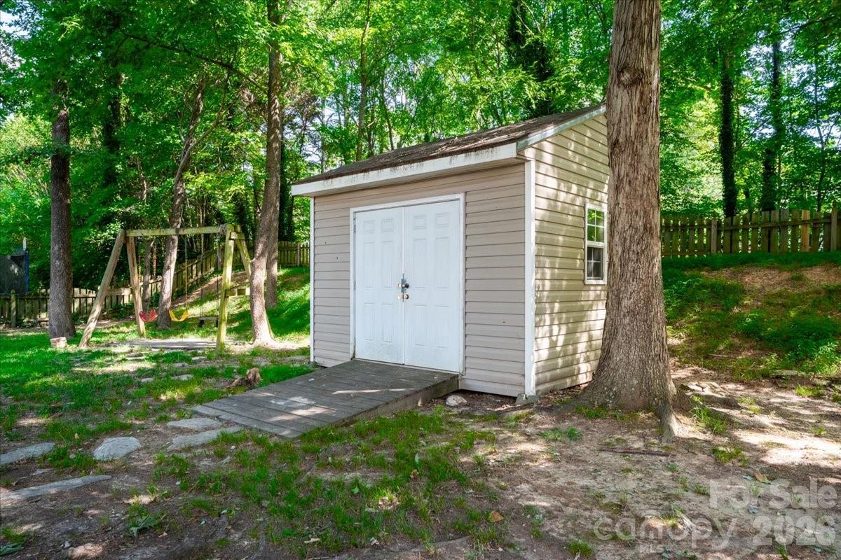 8006 Fine Robe Dr, Indian Trail, NC 28079